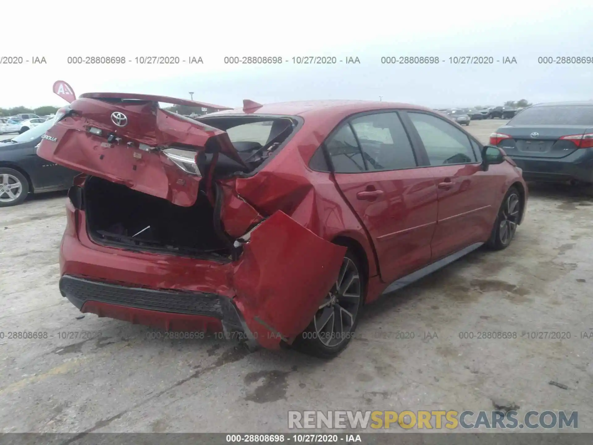 4 Photograph of a damaged car 5YFS4RCE3LP039149 TOYOTA COROLLA 2020