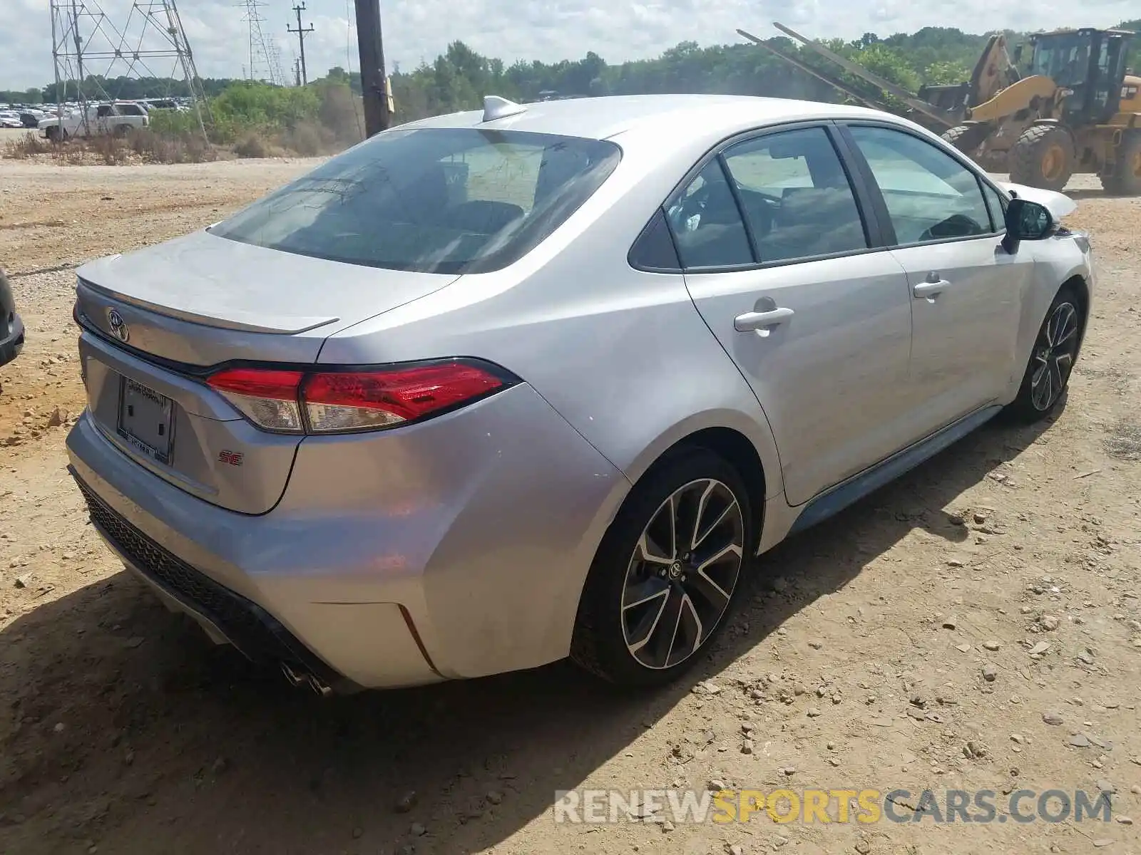 4 Photograph of a damaged car 5YFS4RCE3LP039264 TOYOTA COROLLA 2020