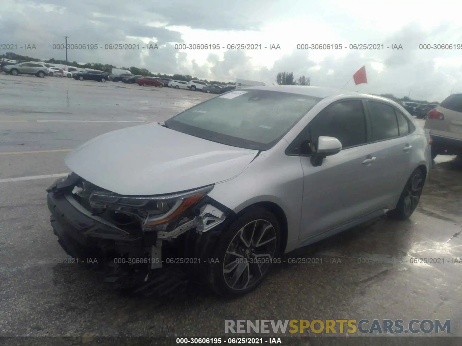 2 Photograph of a damaged car 5YFS4RCE3LP039930 TOYOTA COROLLA 2020