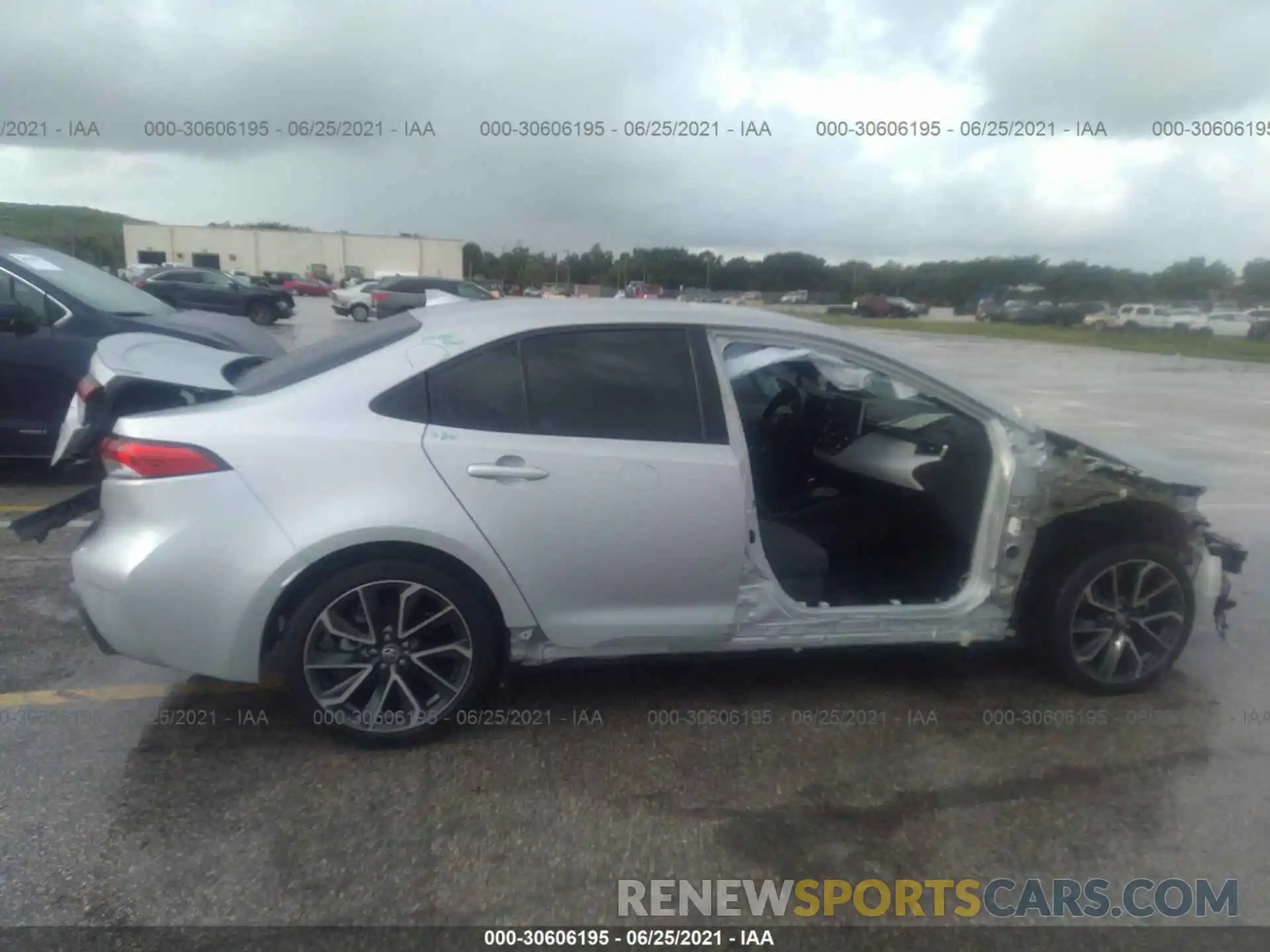 6 Photograph of a damaged car 5YFS4RCE3LP039930 TOYOTA COROLLA 2020