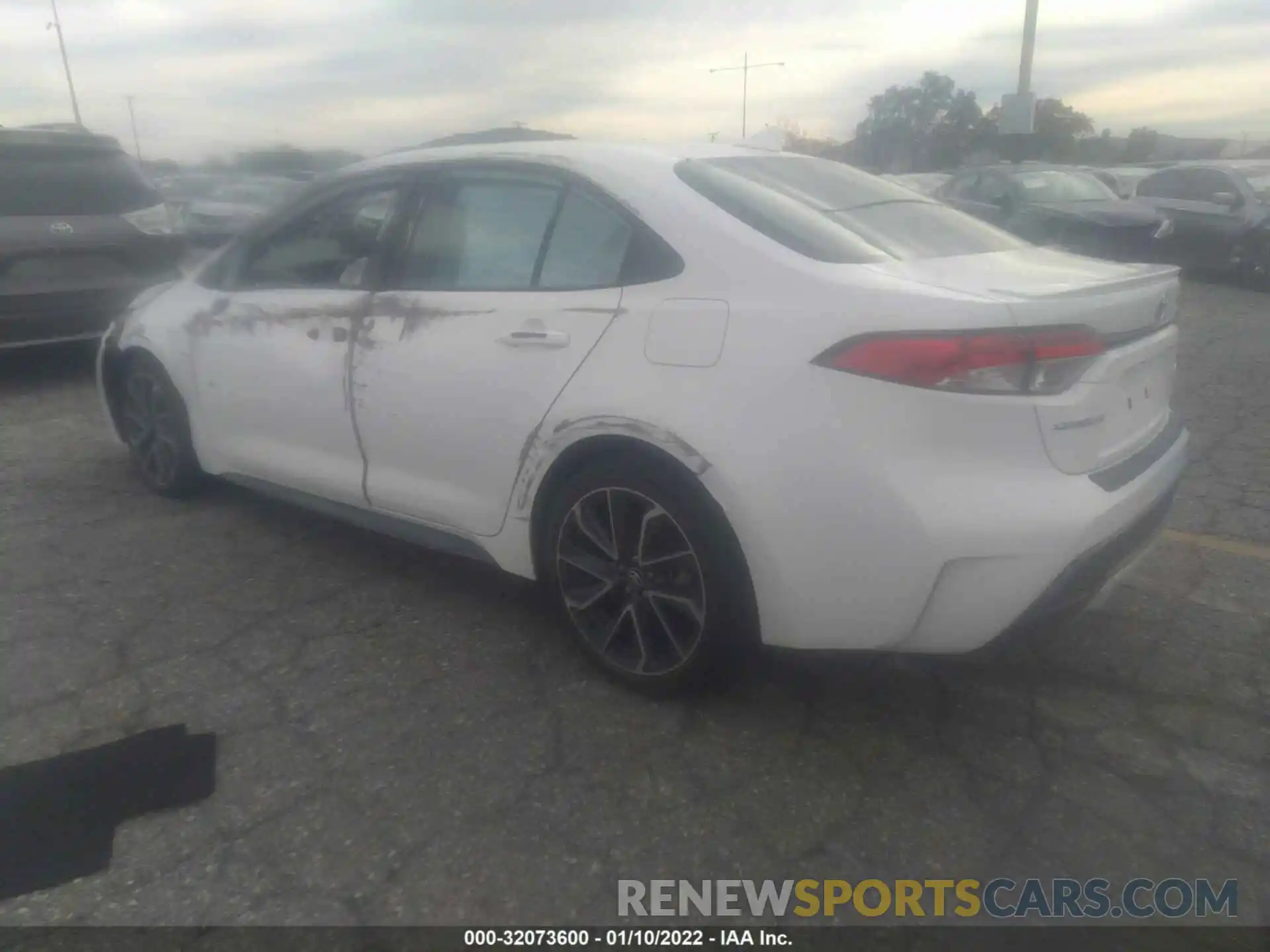 3 Photograph of a damaged car 5YFS4RCE3LP041306 TOYOTA COROLLA 2020