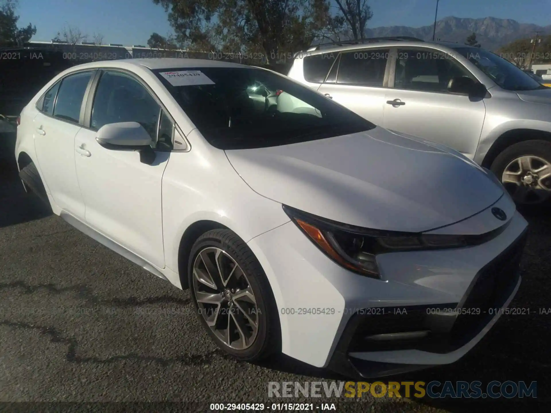 1 Photograph of a damaged car 5YFS4RCE3LP042018 TOYOTA COROLLA 2020