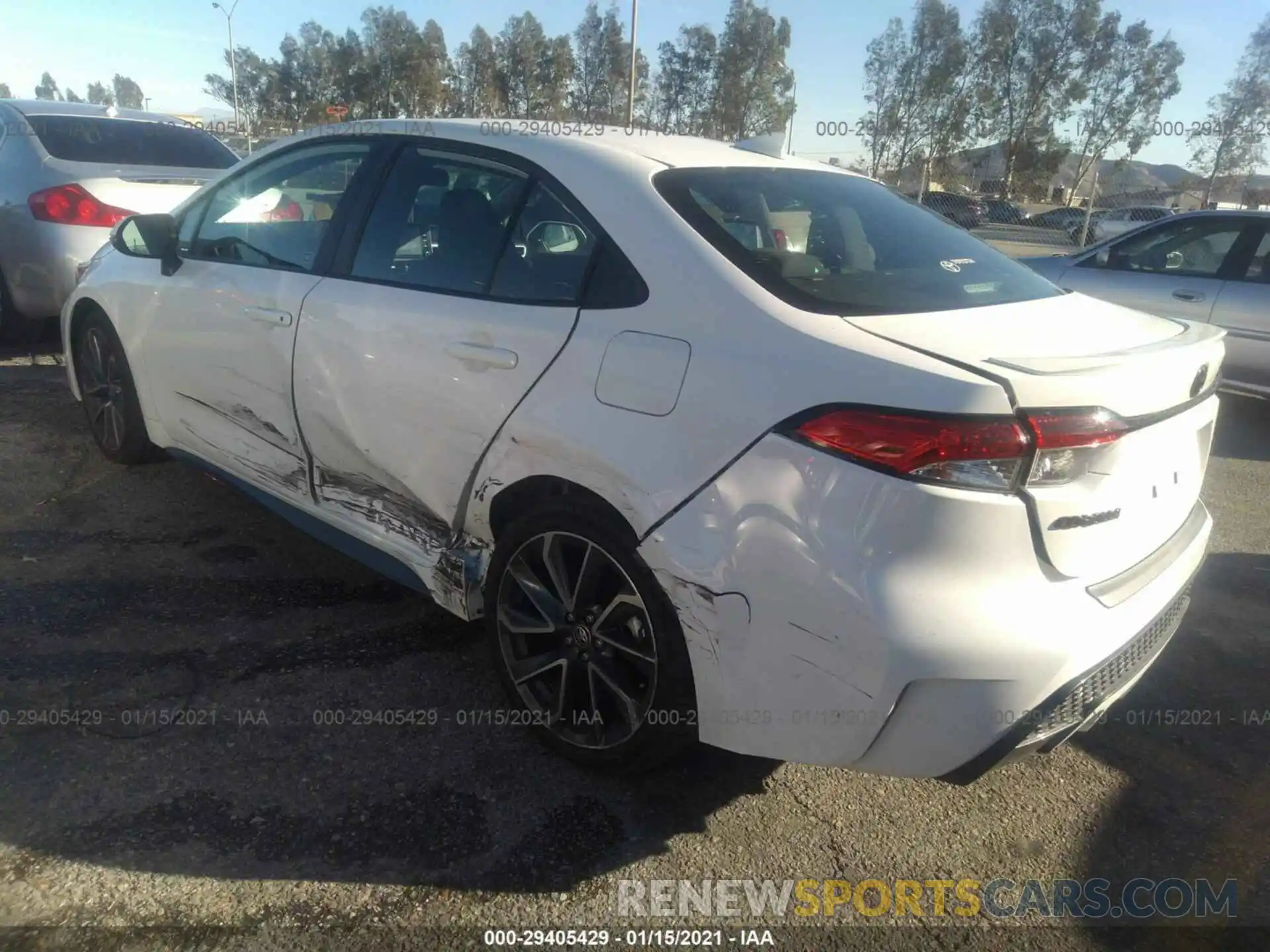 3 Photograph of a damaged car 5YFS4RCE3LP042018 TOYOTA COROLLA 2020