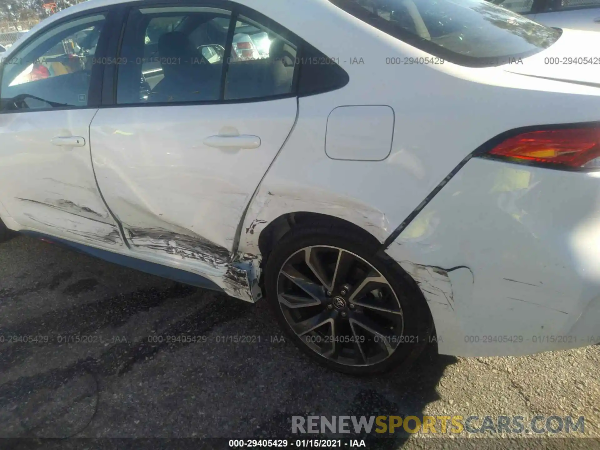 6 Photograph of a damaged car 5YFS4RCE3LP042018 TOYOTA COROLLA 2020