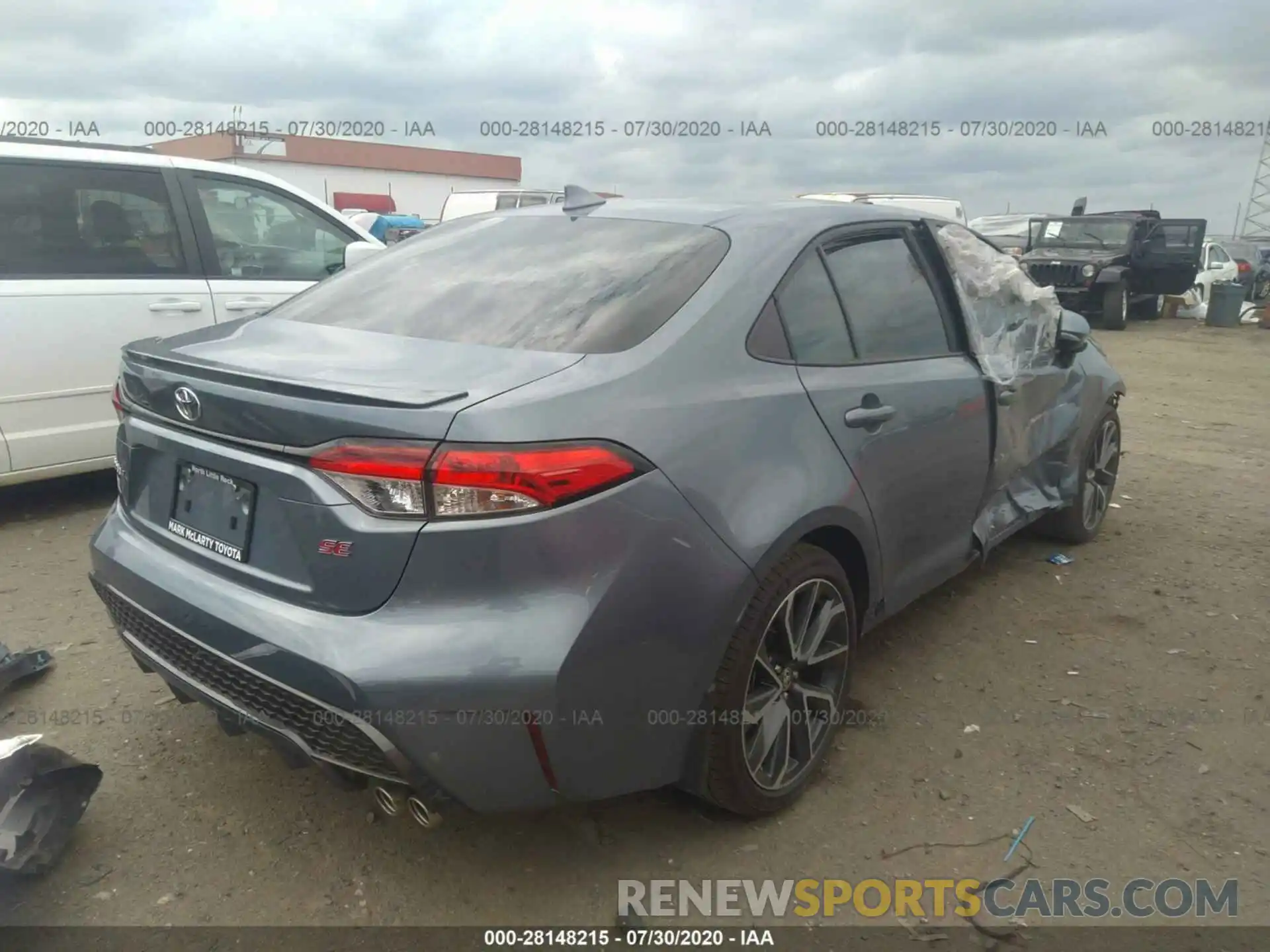 4 Photograph of a damaged car 5YFS4RCE3LP043878 TOYOTA COROLLA 2020