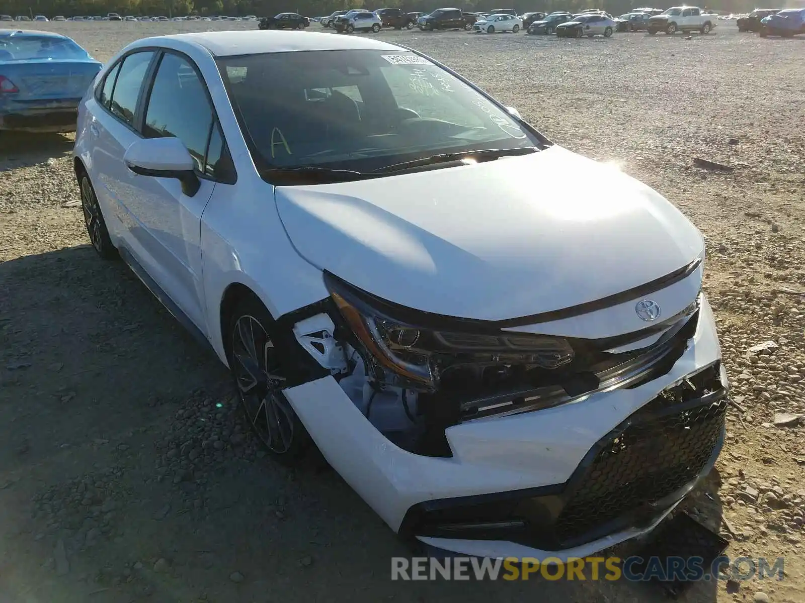 1 Photograph of a damaged car 5YFS4RCE3LP044366 TOYOTA COROLLA 2020