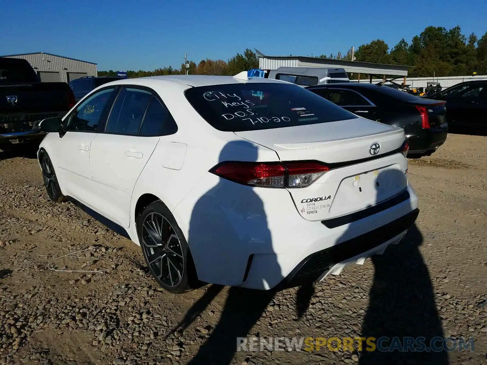 3 Photograph of a damaged car 5YFS4RCE3LP044366 TOYOTA COROLLA 2020