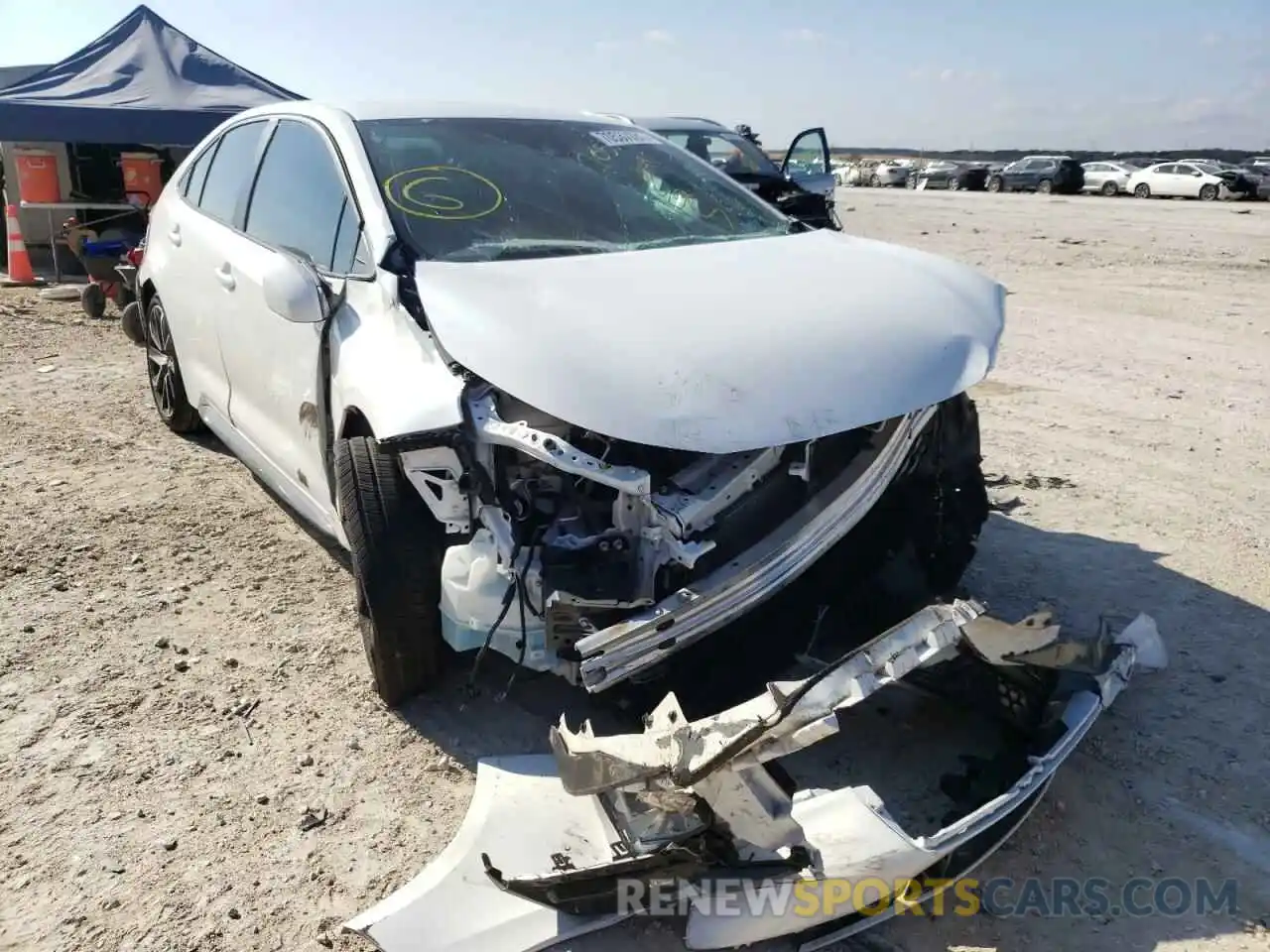 1 Photograph of a damaged car 5YFS4RCE3LP045470 TOYOTA COROLLA 2020