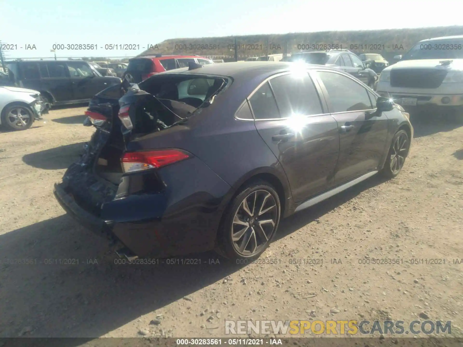 4 Photograph of a damaged car 5YFS4RCE3LP046070 TOYOTA COROLLA 2020