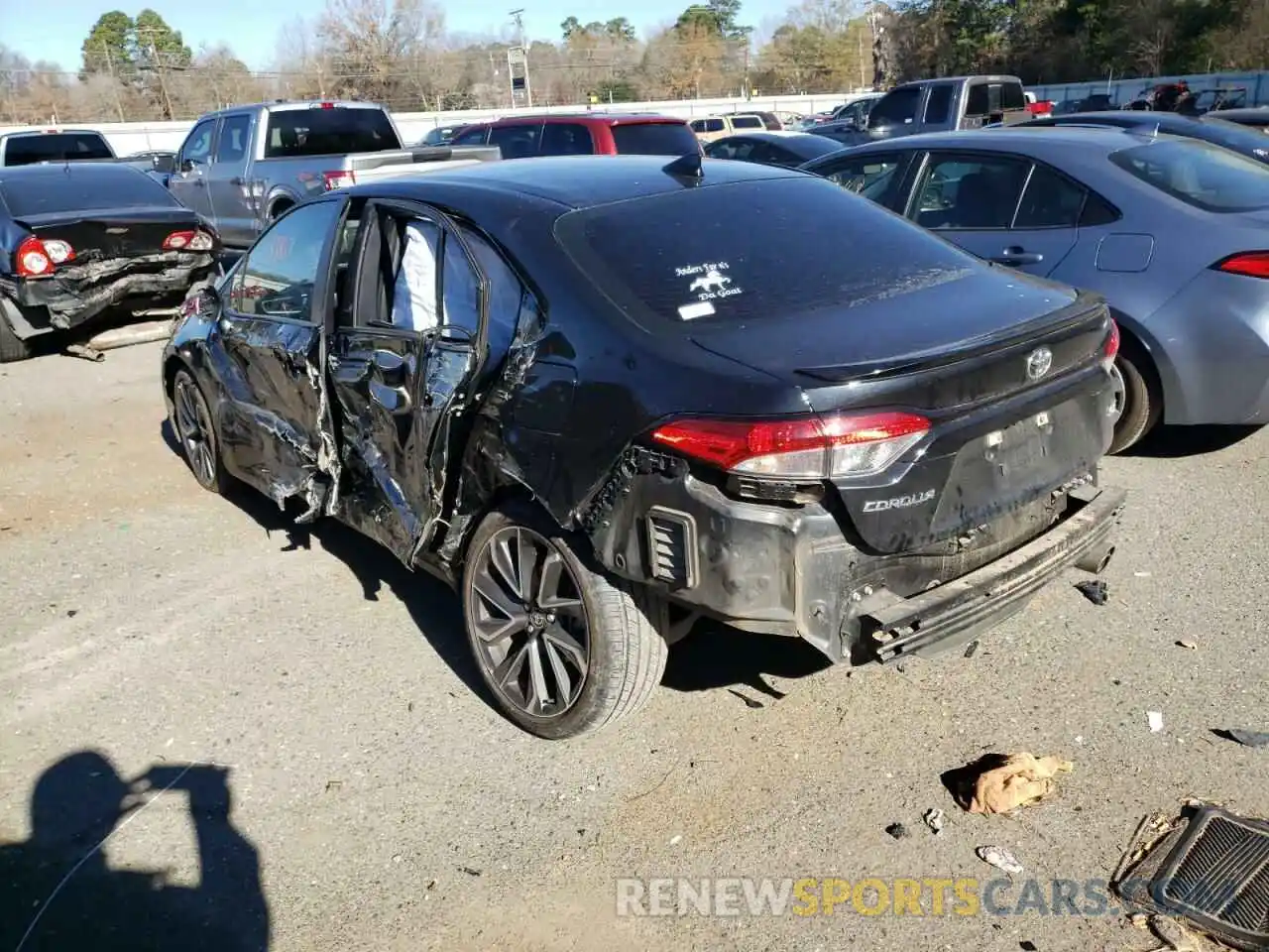 3 Photograph of a damaged car 5YFS4RCE3LP046764 TOYOTA COROLLA 2020