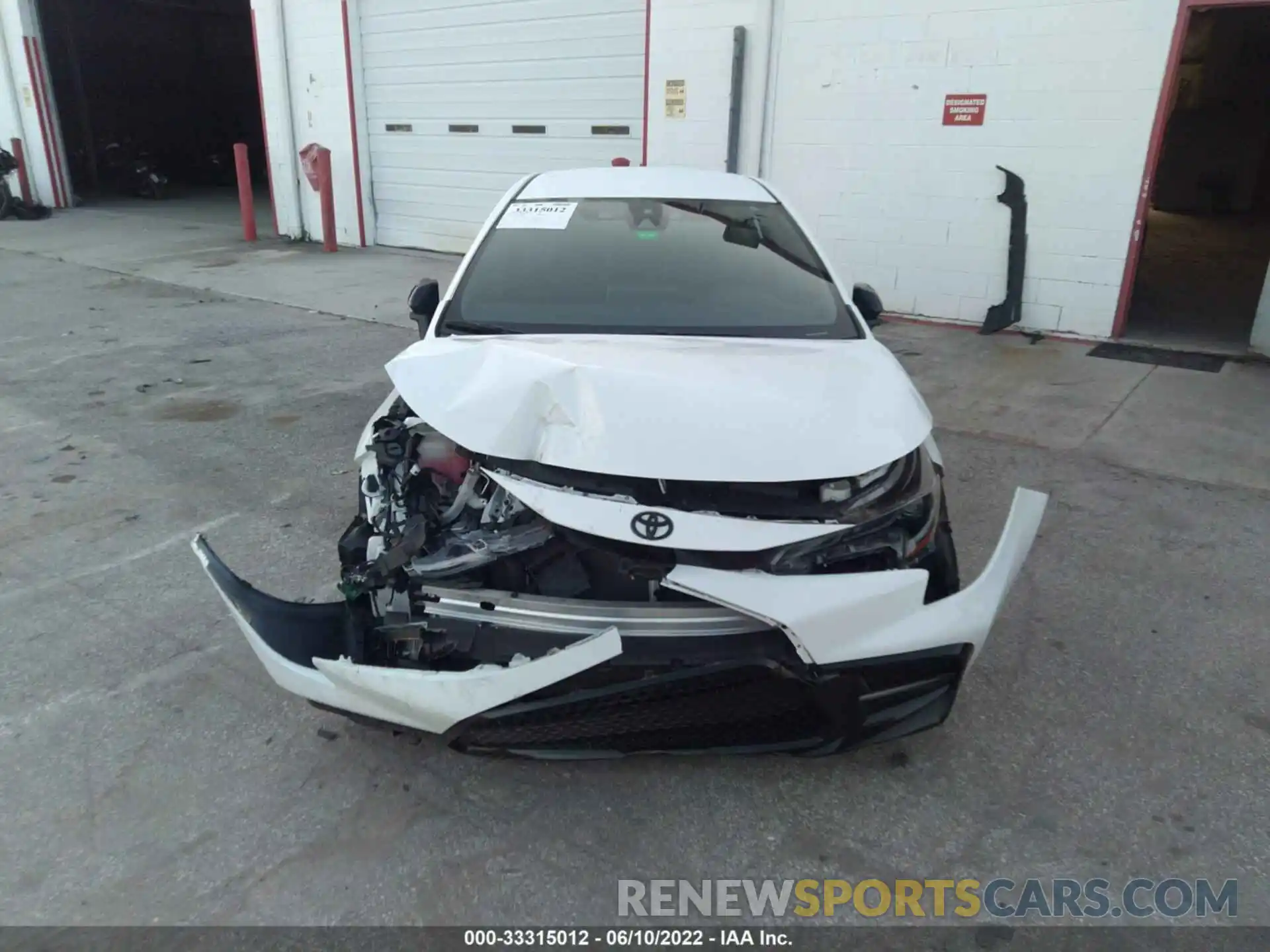 6 Photograph of a damaged car 5YFS4RCE3LP046845 TOYOTA COROLLA 2020