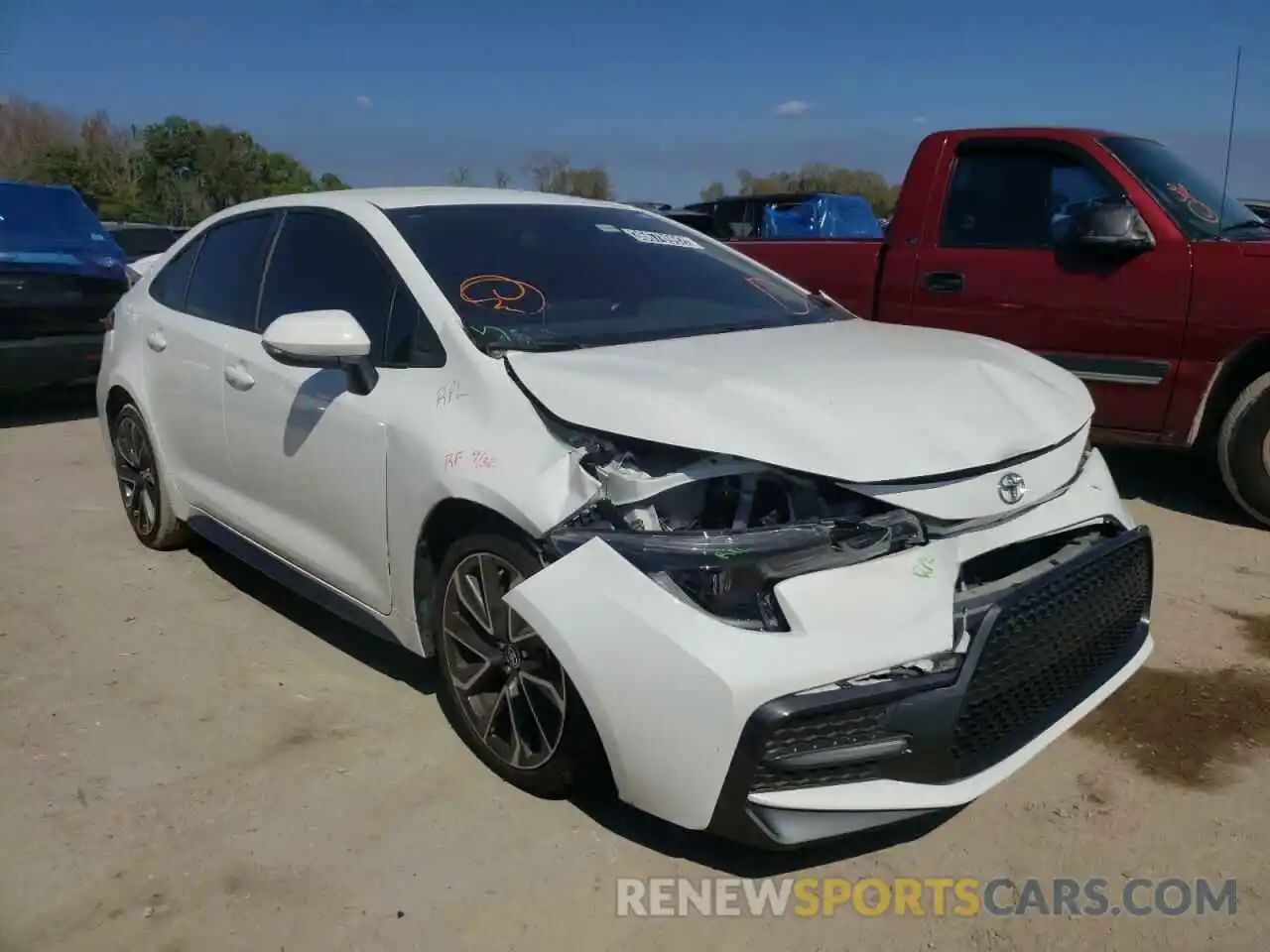 1 Photograph of a damaged car 5YFS4RCE3LP047137 TOYOTA COROLLA 2020