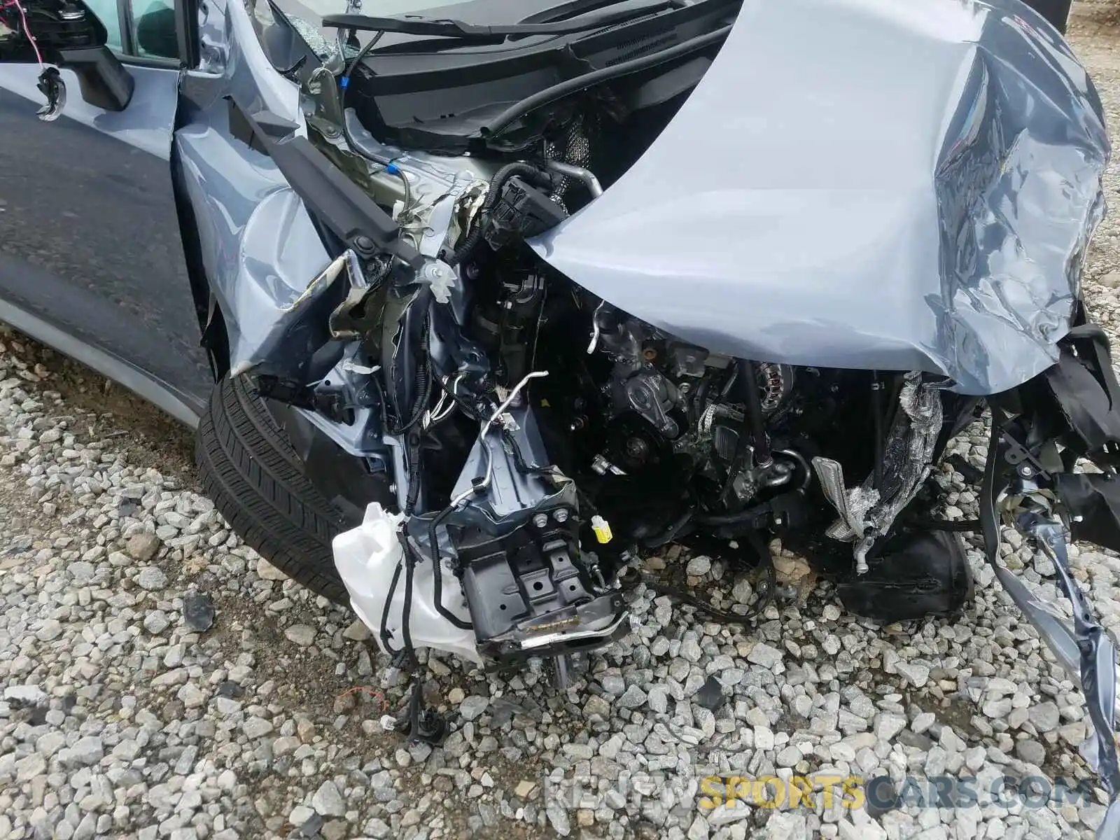 9 Photograph of a damaged car 5YFS4RCE3LP047879 TOYOTA COROLLA 2020