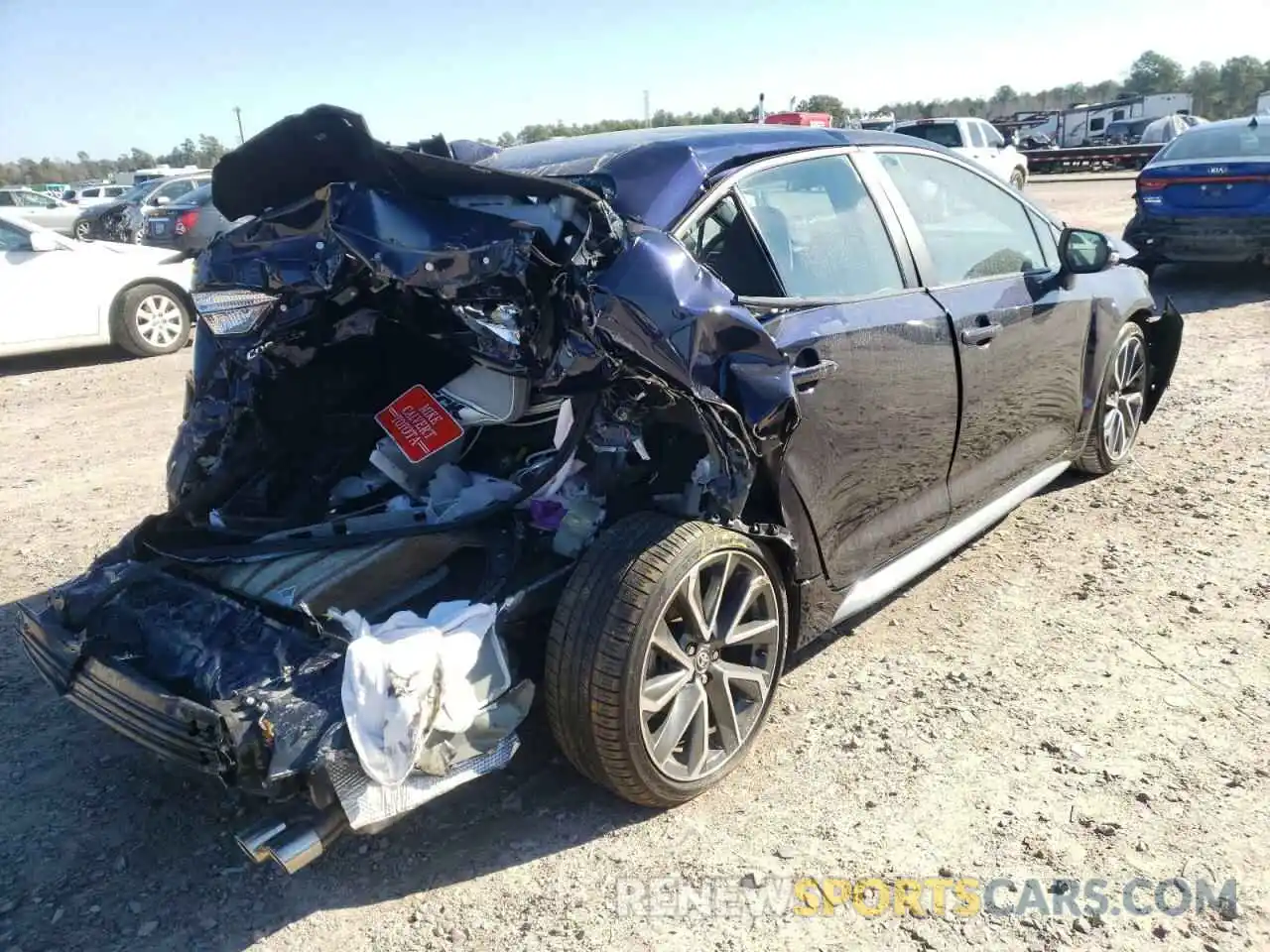 4 Photograph of a damaged car 5YFS4RCE3LP048496 TOYOTA COROLLA 2020