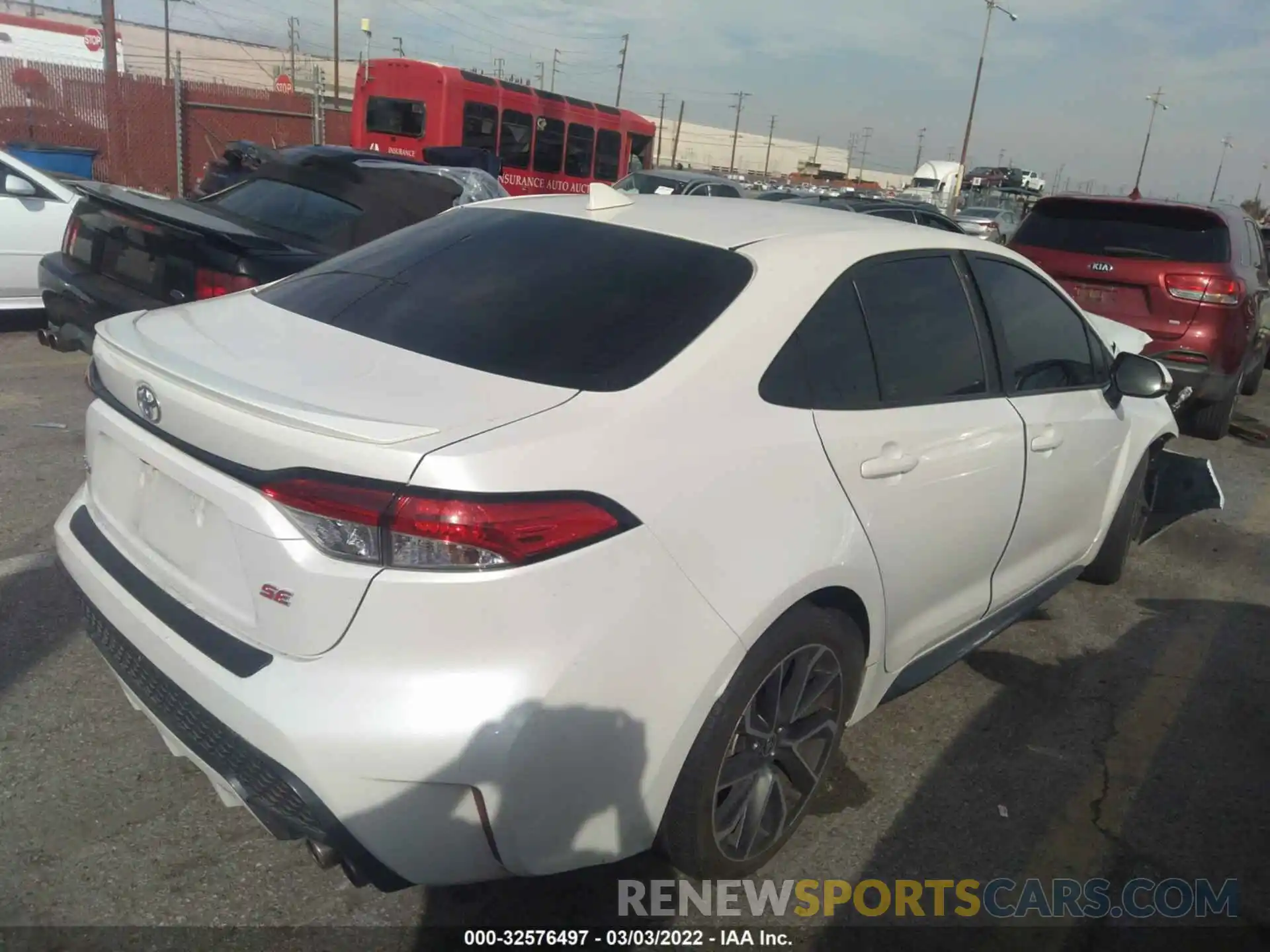 4 Photograph of a damaged car 5YFS4RCE3LP048899 TOYOTA COROLLA 2020