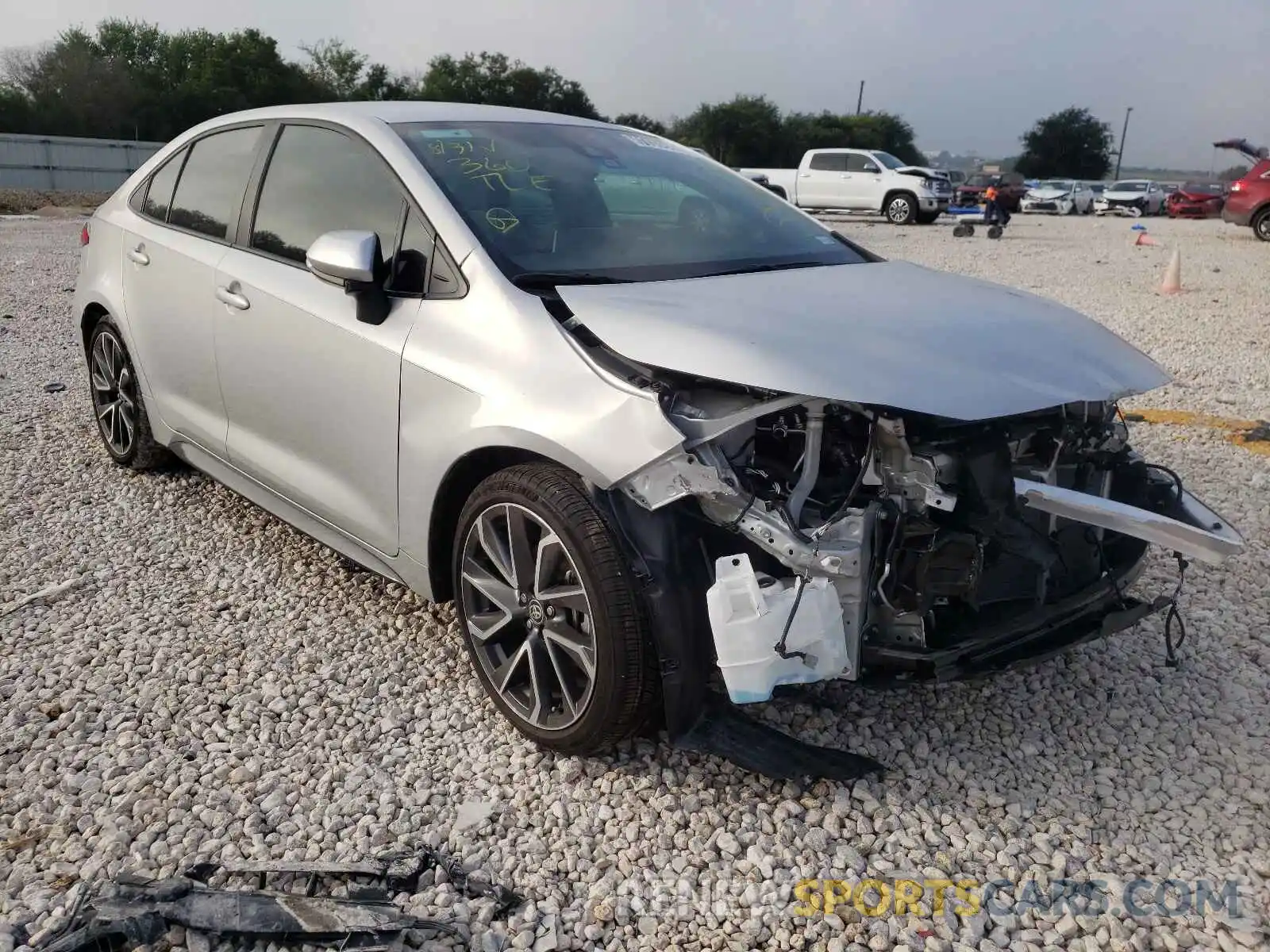 1 Photograph of a damaged car 5YFS4RCE3LP051026 TOYOTA COROLLA 2020