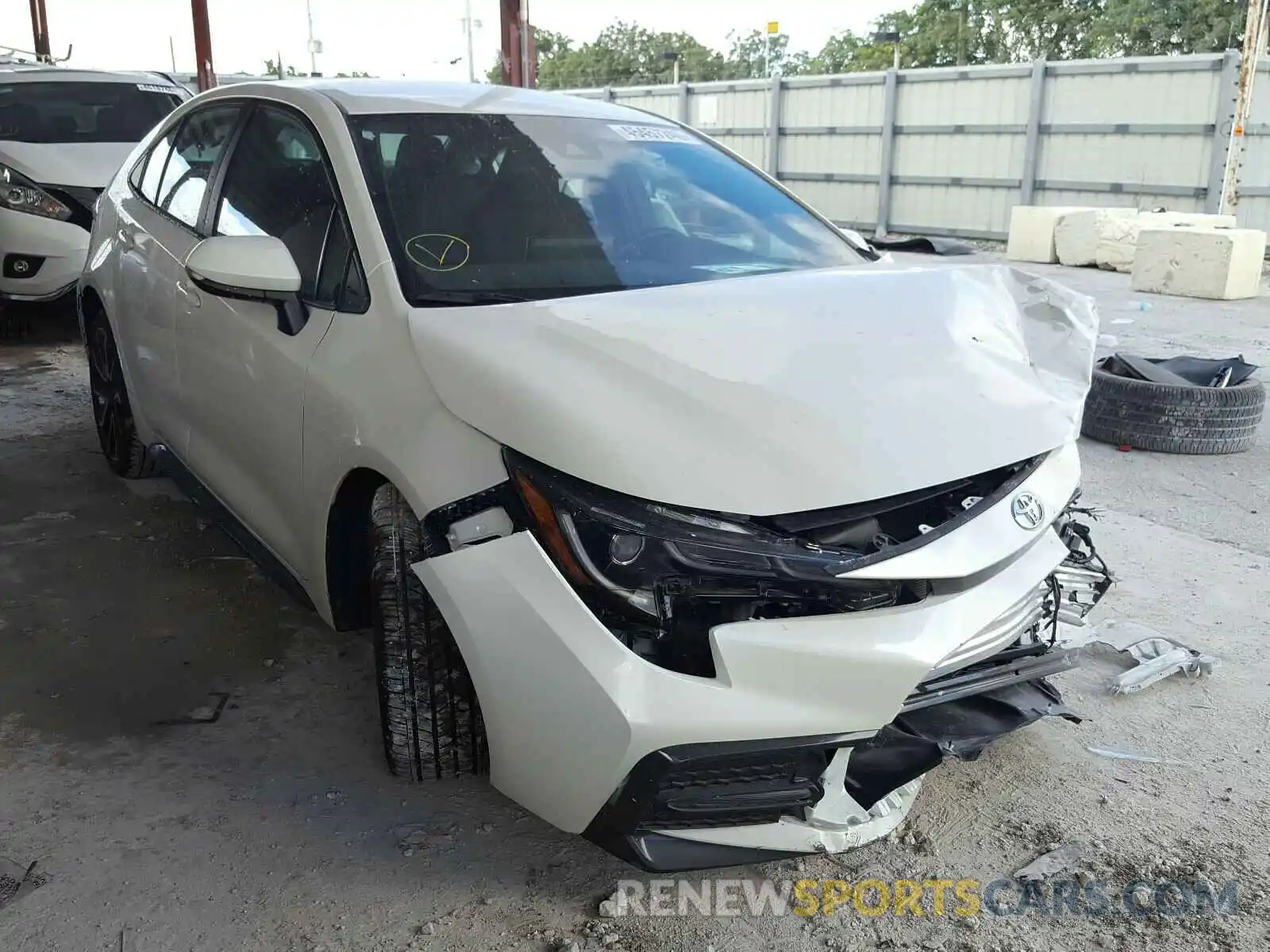 1 Photograph of a damaged car 5YFS4RCE3LP051186 TOYOTA COROLLA 2020