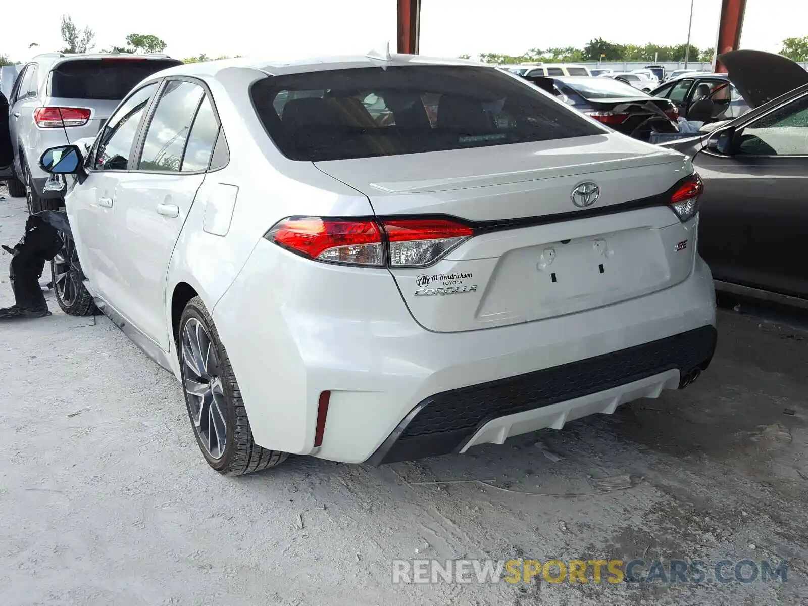 3 Photograph of a damaged car 5YFS4RCE3LP051186 TOYOTA COROLLA 2020