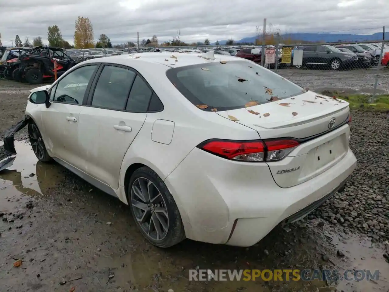 3 Photograph of a damaged car 5YFS4RCE3LP053147 TOYOTA COROLLA 2020