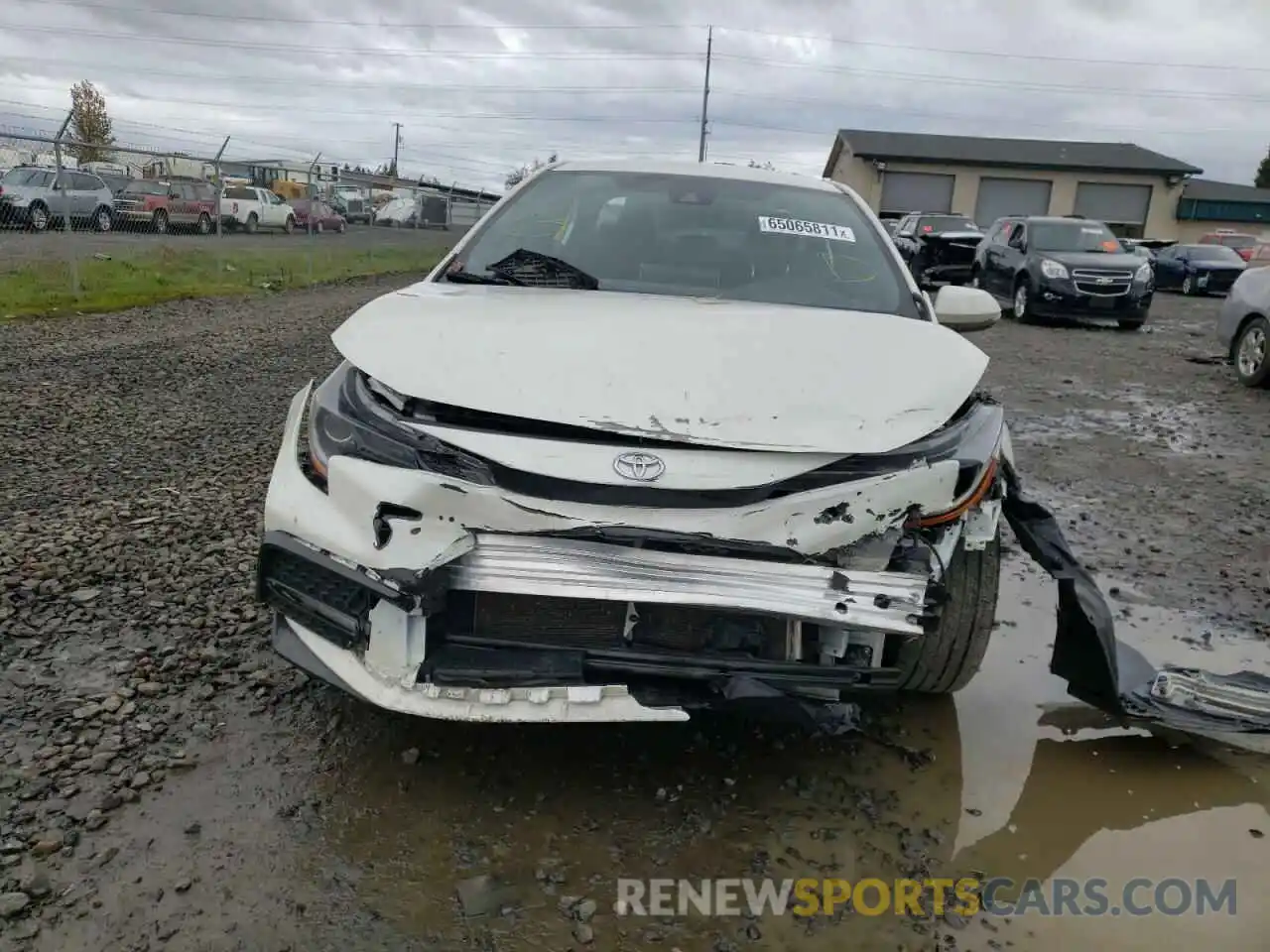 9 Photograph of a damaged car 5YFS4RCE3LP053147 TOYOTA COROLLA 2020