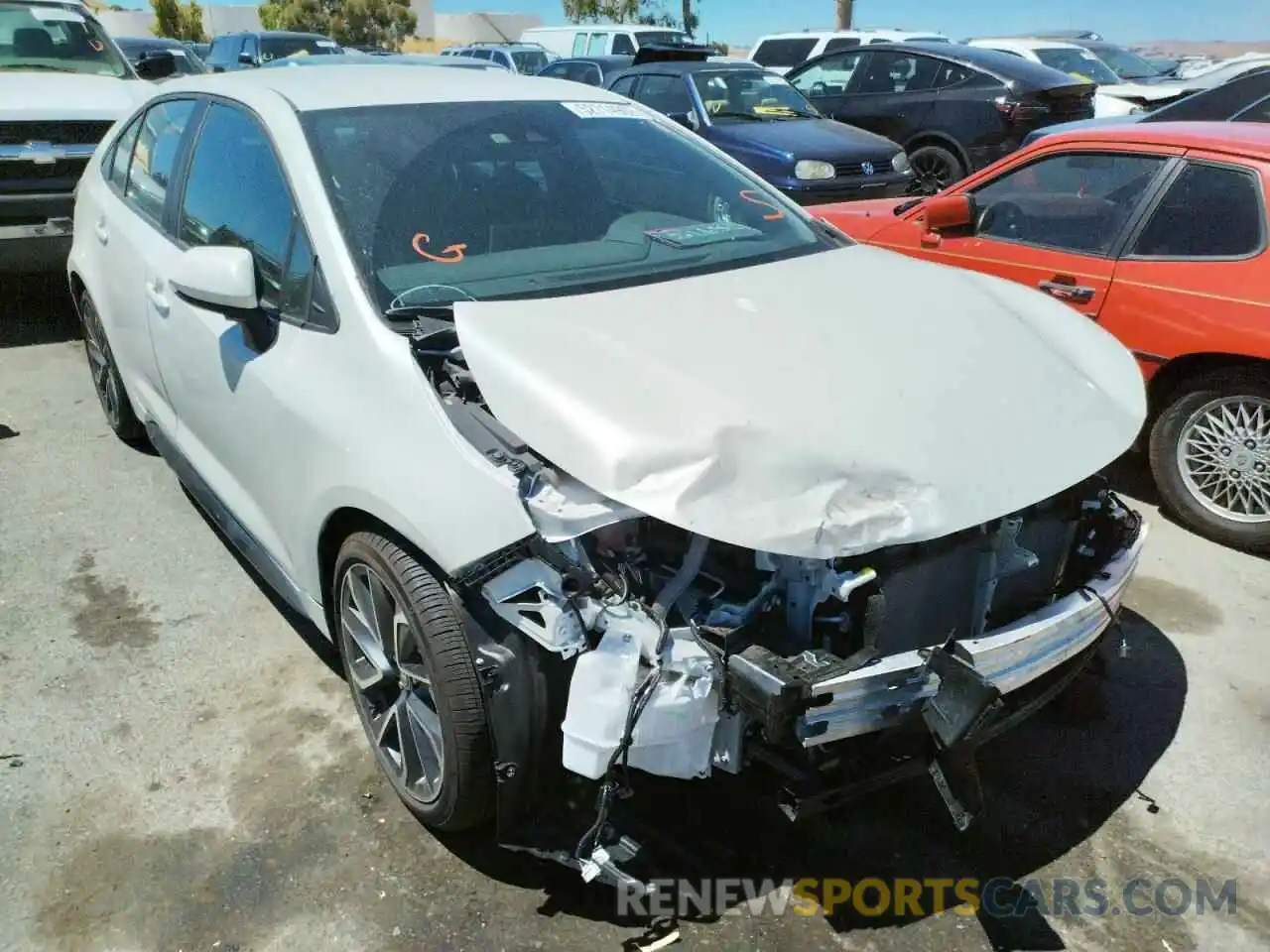 1 Photograph of a damaged car 5YFS4RCE3LP053567 TOYOTA COROLLA 2020