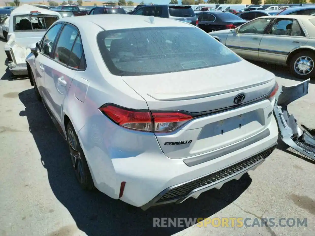 3 Photograph of a damaged car 5YFS4RCE3LP053567 TOYOTA COROLLA 2020