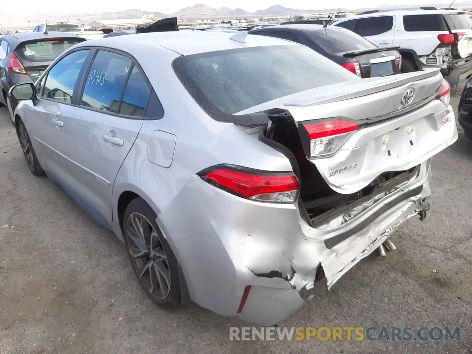 3 Photograph of a damaged car 5YFS4RCE3LP054668 TOYOTA COROLLA 2020