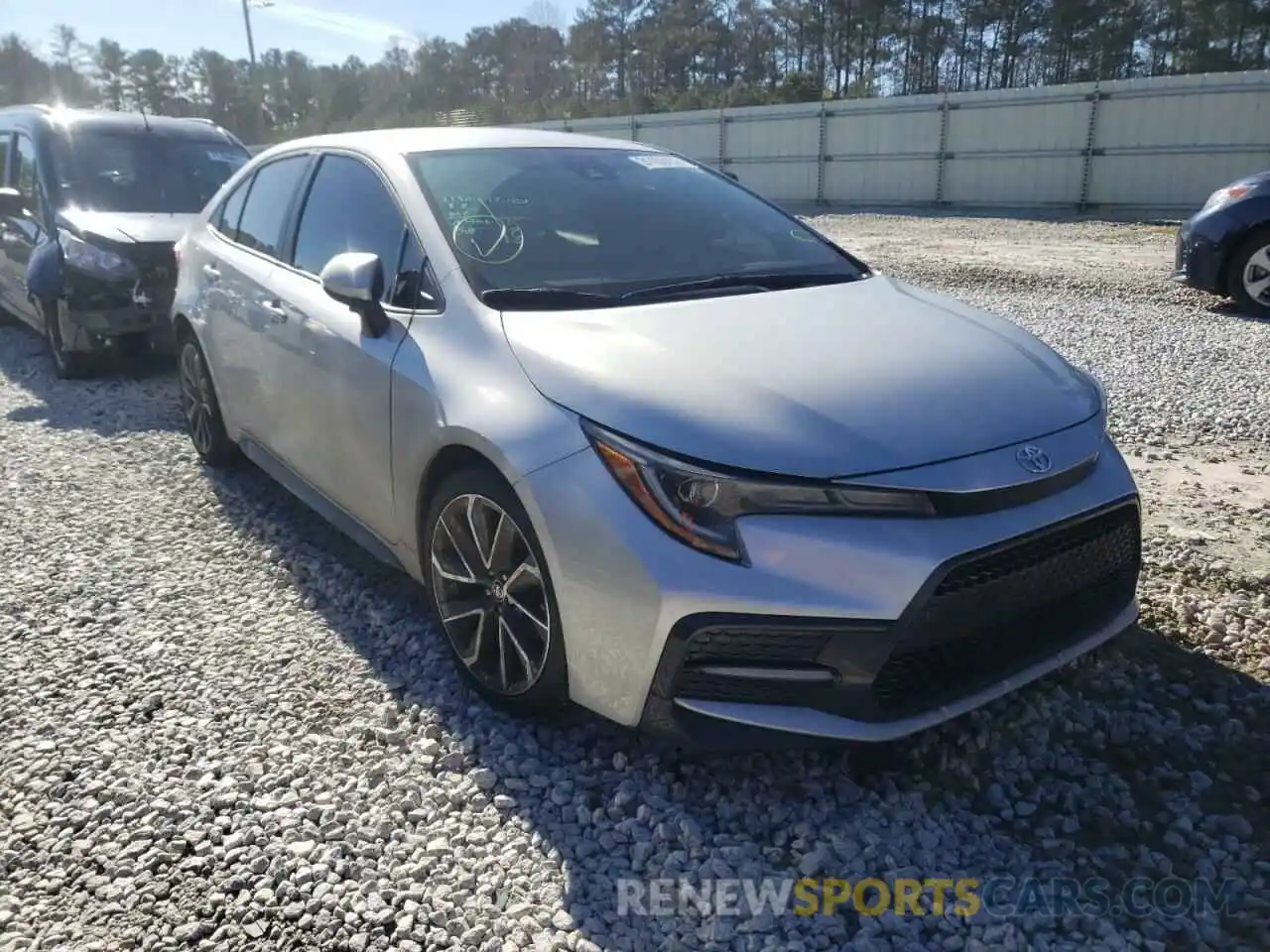 1 Photograph of a damaged car 5YFS4RCE3LP055951 TOYOTA COROLLA 2020