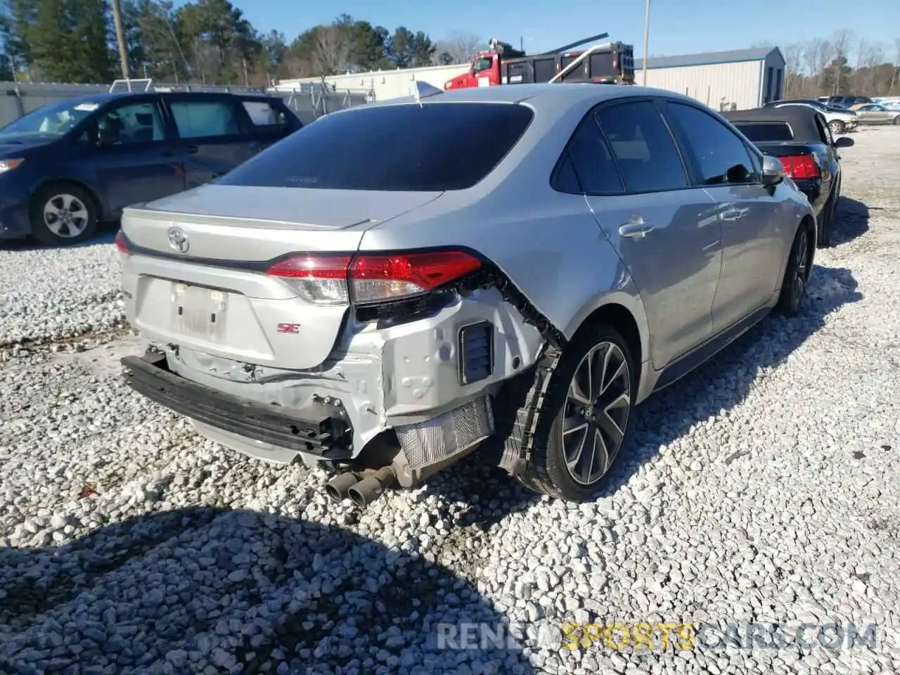 4 Photograph of a damaged car 5YFS4RCE3LP055951 TOYOTA COROLLA 2020