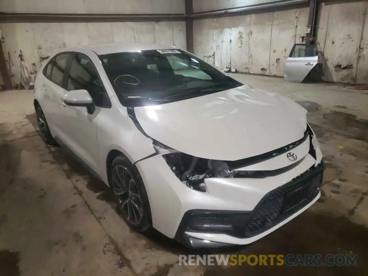 1 Photograph of a damaged car 5YFS4RCE3LP057134 TOYOTA COROLLA 2020