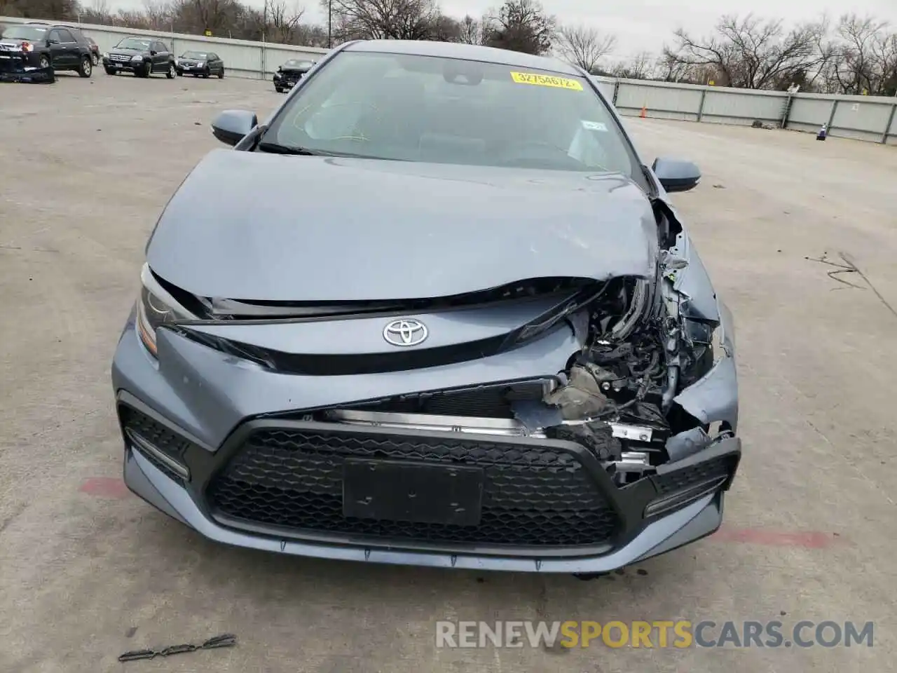 9 Photograph of a damaged car 5YFS4RCE4LP007696 TOYOTA COROLLA 2020