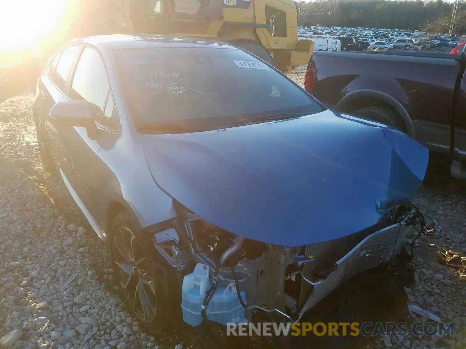 1 Photograph of a damaged car 5YFS4RCE4LP008122 TOYOTA COROLLA 2020