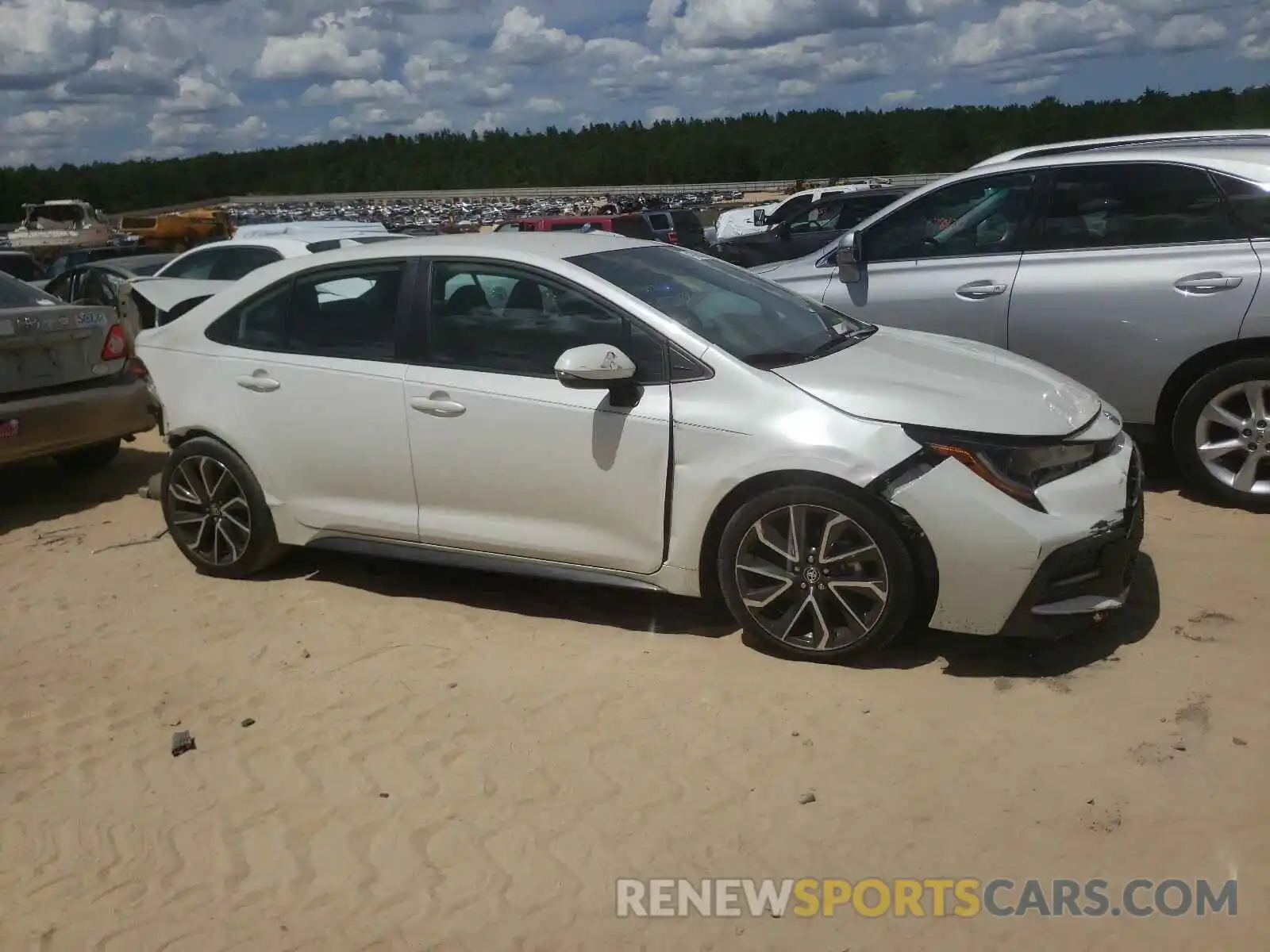 9 Photograph of a damaged car 5YFS4RCE4LP012610 TOYOTA COROLLA 2020