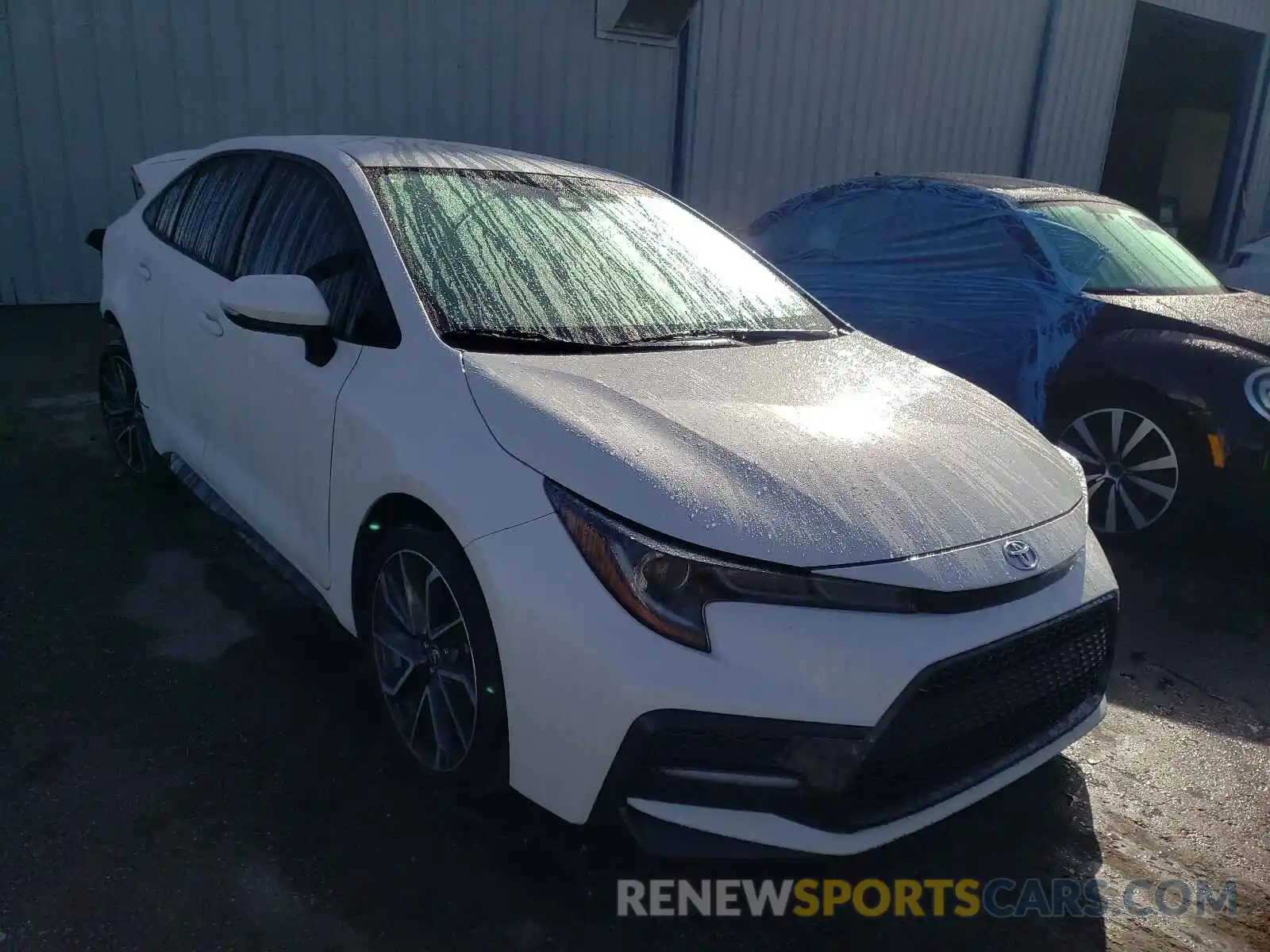 1 Photograph of a damaged car 5YFS4RCE4LP015717 TOYOTA COROLLA 2020