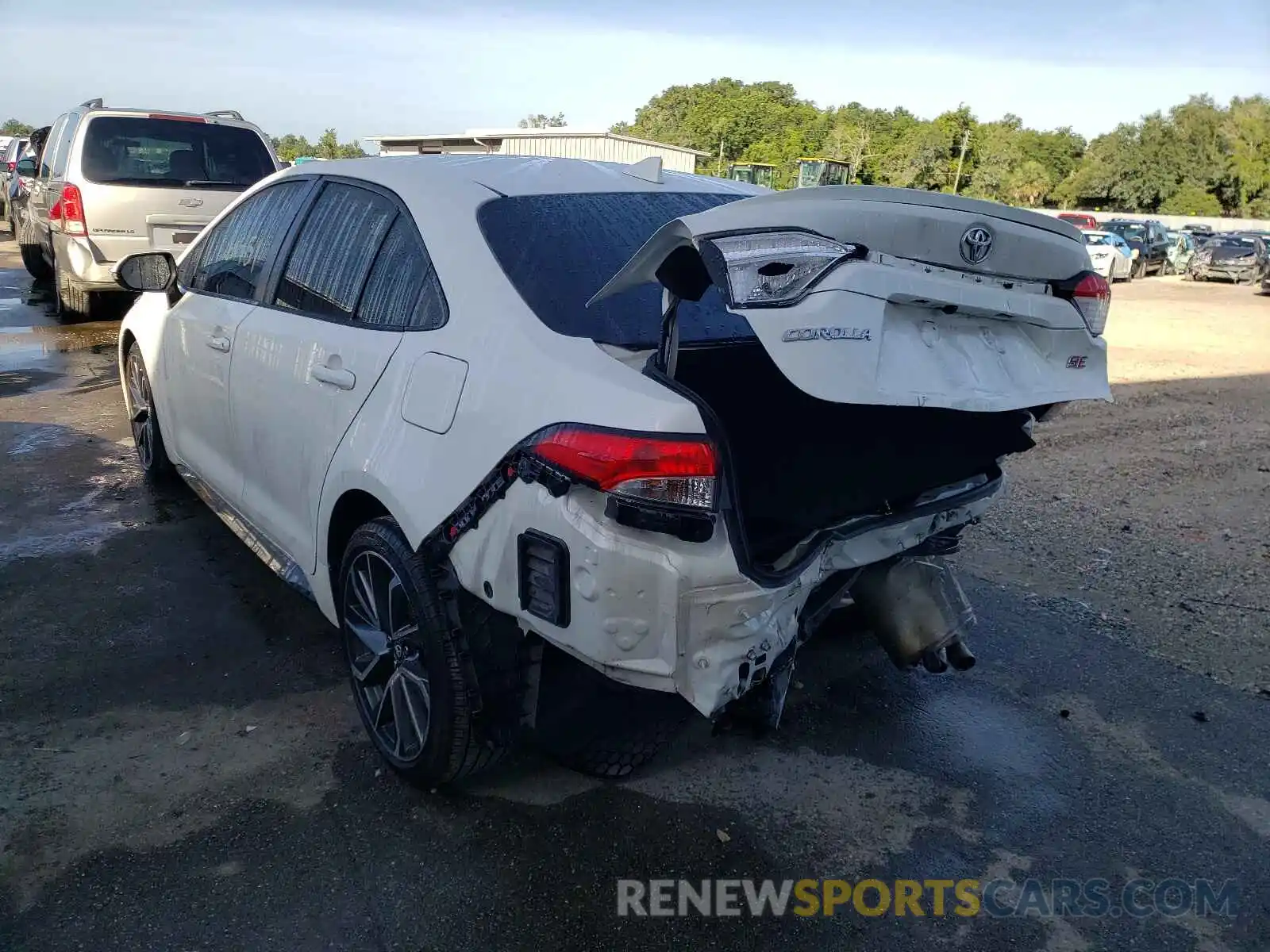 3 Photograph of a damaged car 5YFS4RCE4LP015717 TOYOTA COROLLA 2020