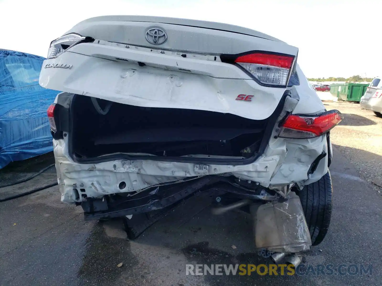 9 Photograph of a damaged car 5YFS4RCE4LP015717 TOYOTA COROLLA 2020