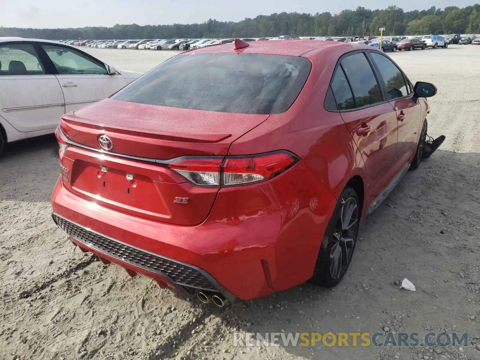 4 Photograph of a damaged car 5YFS4RCE4LP016253 TOYOTA COROLLA 2020