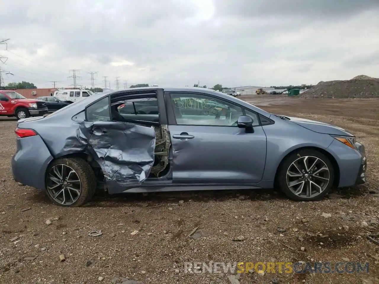 9 Photograph of a damaged car 5YFS4RCE4LP017287 TOYOTA COROLLA 2020