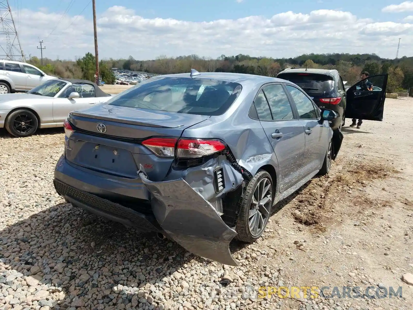 4 Photograph of a damaged car 5YFS4RCE4LP019444 TOYOTA COROLLA 2020