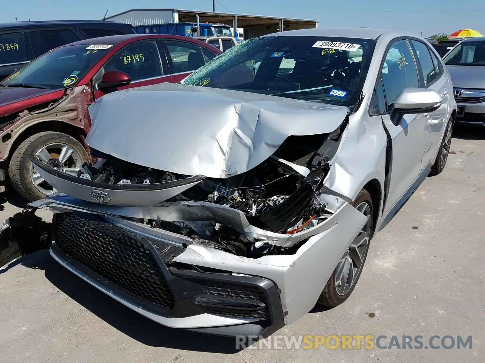 2 Photograph of a damaged car 5YFS4RCE4LP020366 TOYOTA COROLLA 2020