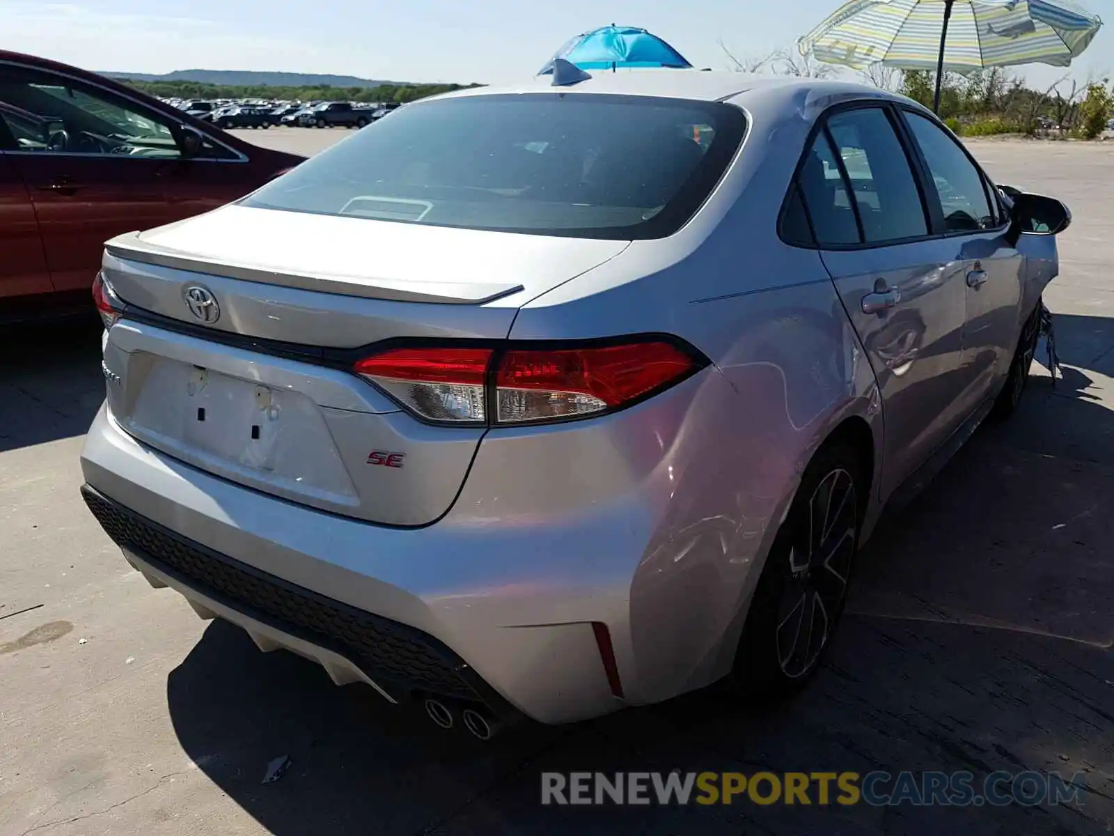 4 Photograph of a damaged car 5YFS4RCE4LP020366 TOYOTA COROLLA 2020