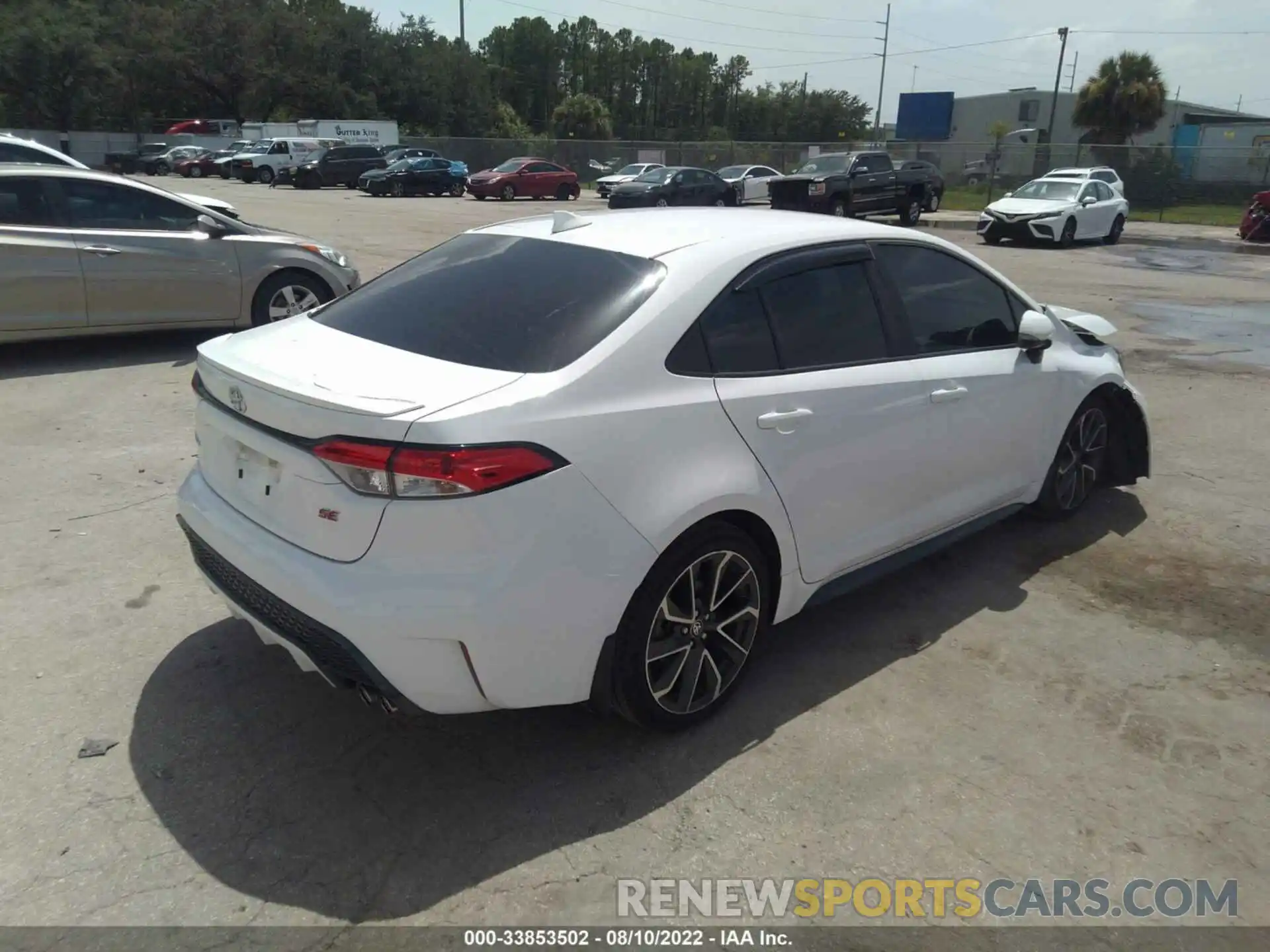 4 Photograph of a damaged car 5YFS4RCE4LP022067 TOYOTA COROLLA 2020