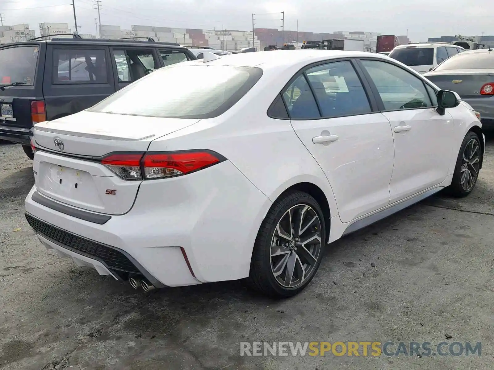 4 Photograph of a damaged car 5YFS4RCE4LP023039 TOYOTA COROLLA 2020