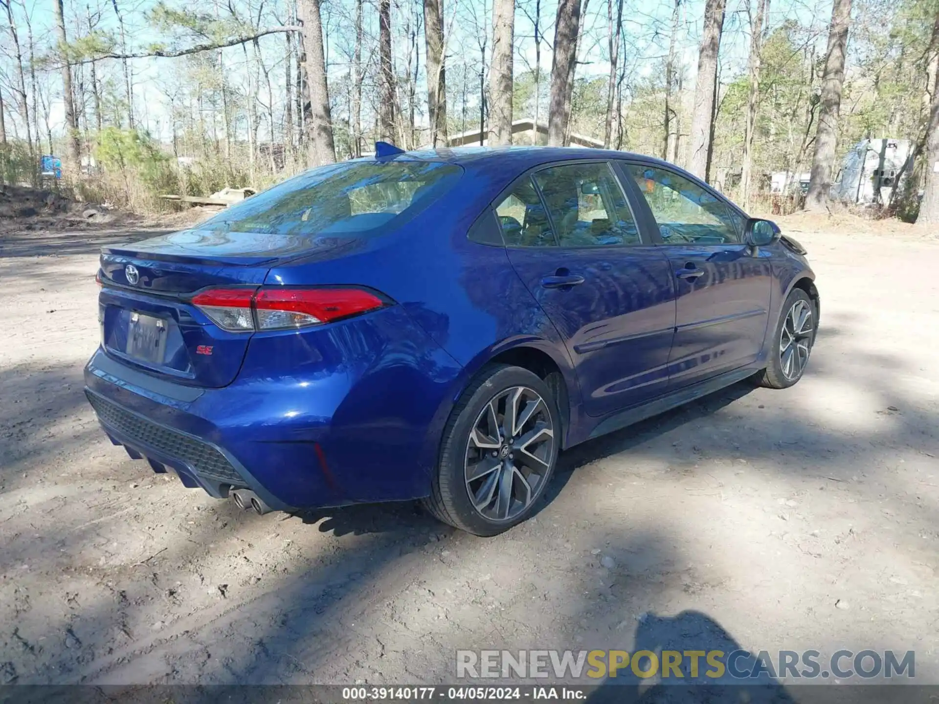 4 Photograph of a damaged car 5YFS4RCE4LP023459 TOYOTA COROLLA 2020