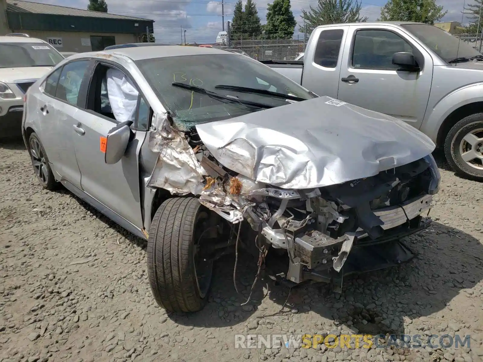 1 Photograph of a damaged car 5YFS4RCE4LP024000 TOYOTA COROLLA 2020