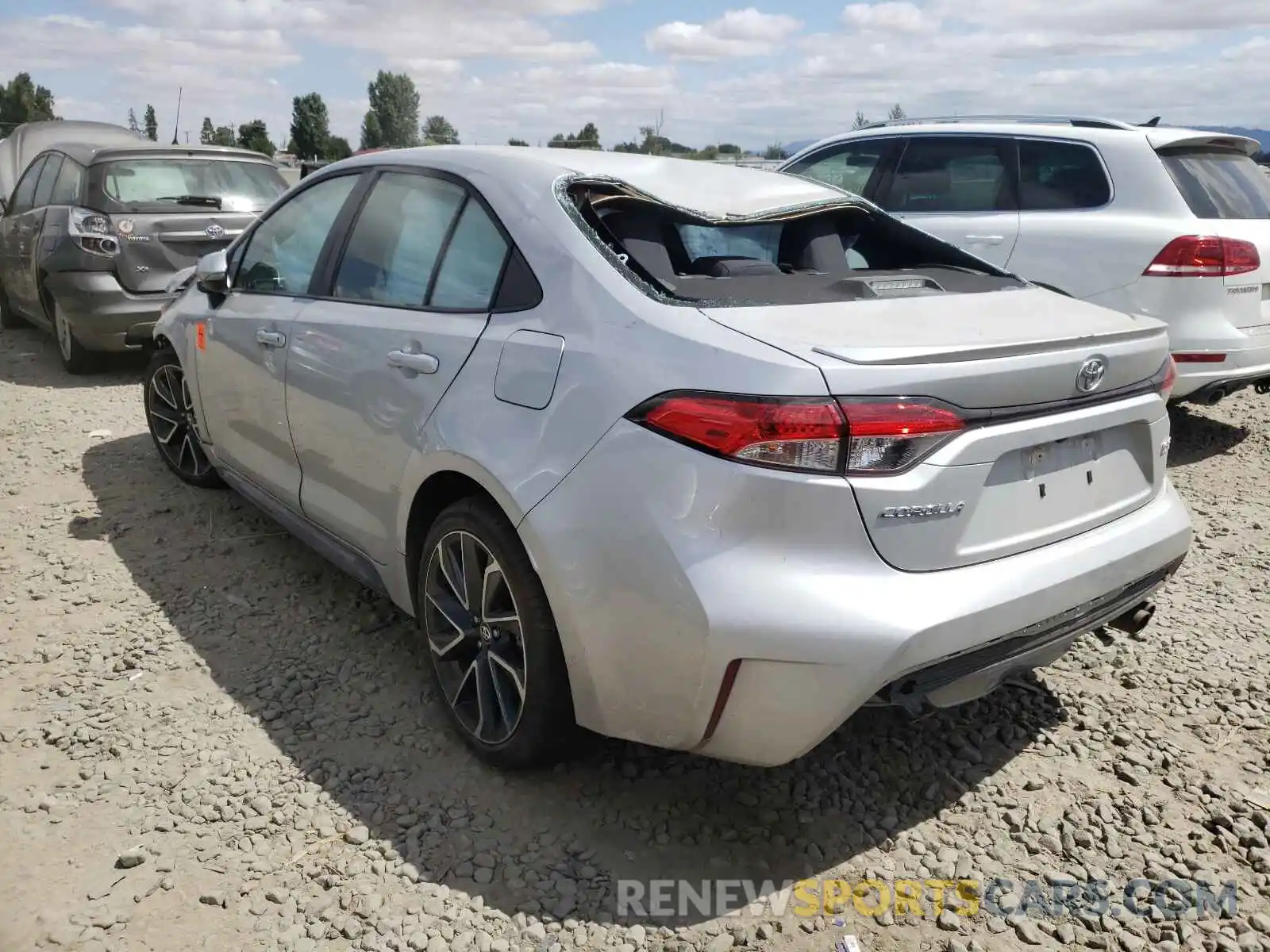 3 Photograph of a damaged car 5YFS4RCE4LP024000 TOYOTA COROLLA 2020