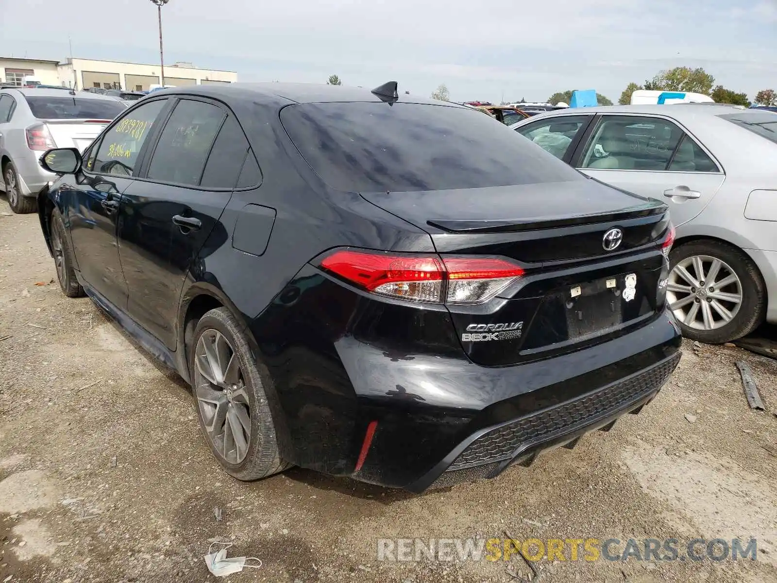 3 Photograph of a damaged car 5YFS4RCE4LP024725 TOYOTA COROLLA 2020