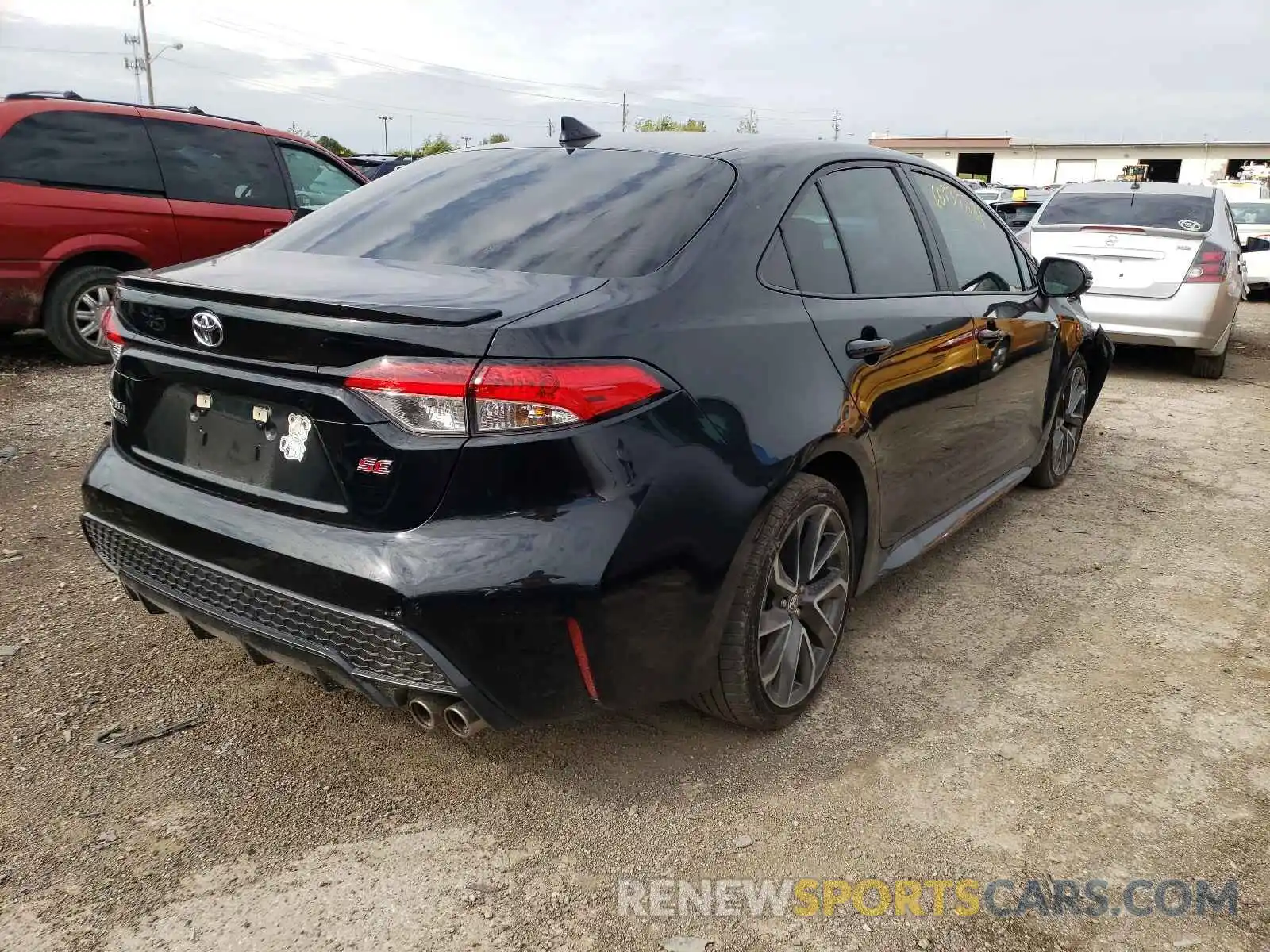 4 Photograph of a damaged car 5YFS4RCE4LP024725 TOYOTA COROLLA 2020