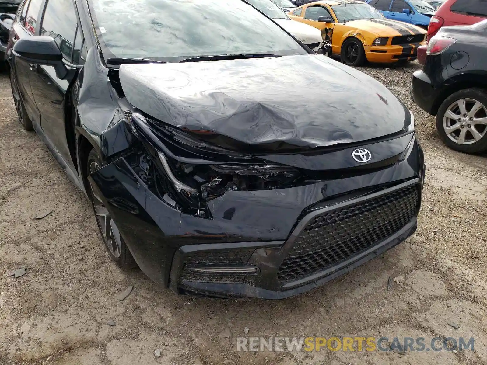 9 Photograph of a damaged car 5YFS4RCE4LP024725 TOYOTA COROLLA 2020