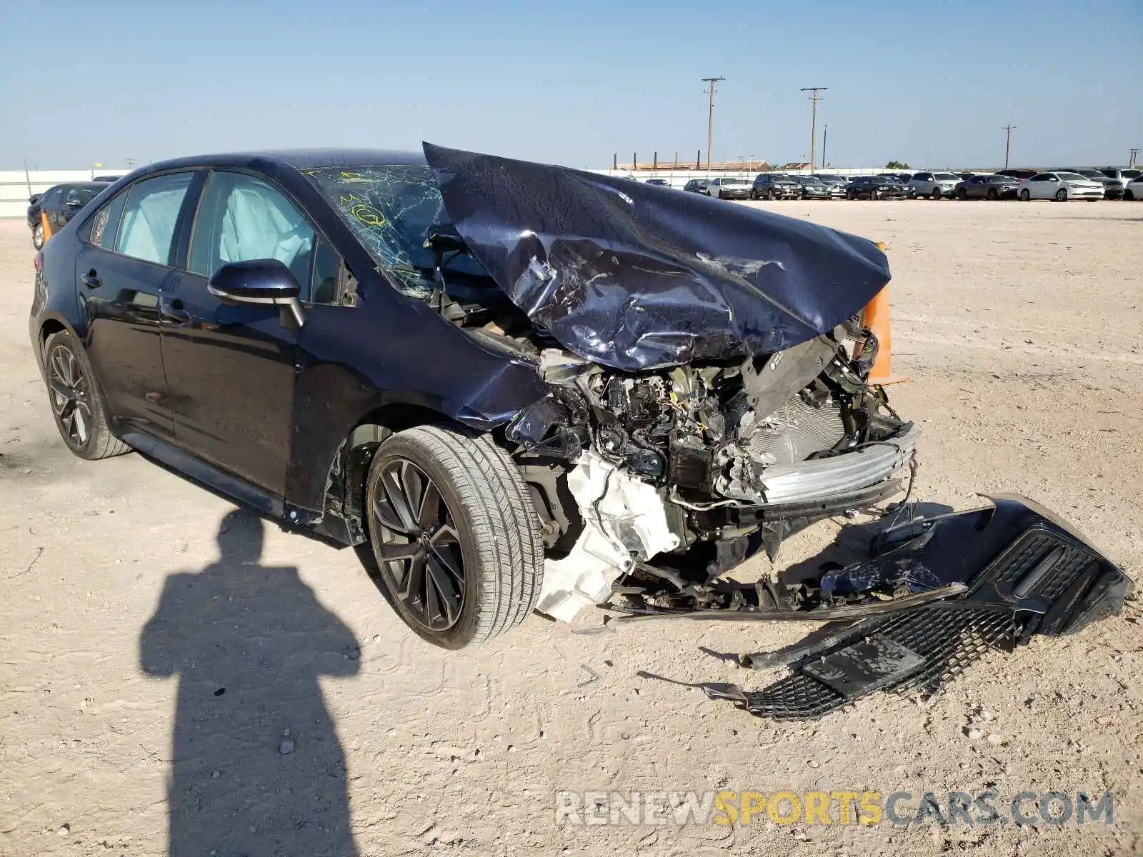 1 Photograph of a damaged car 5YFS4RCE4LP026233 TOYOTA COROLLA 2020